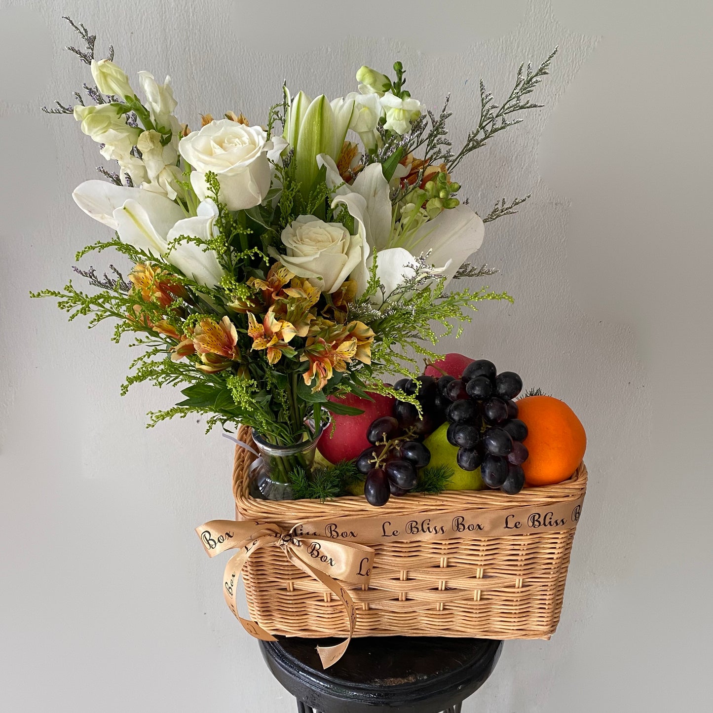 White Lily Fruit Parcel