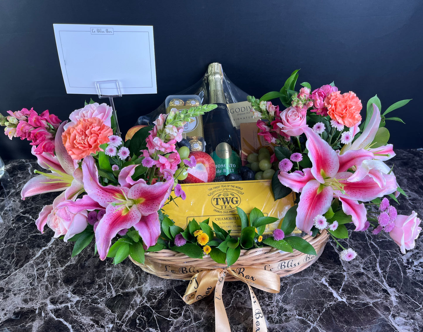 Sparkling Gourmet Hamper