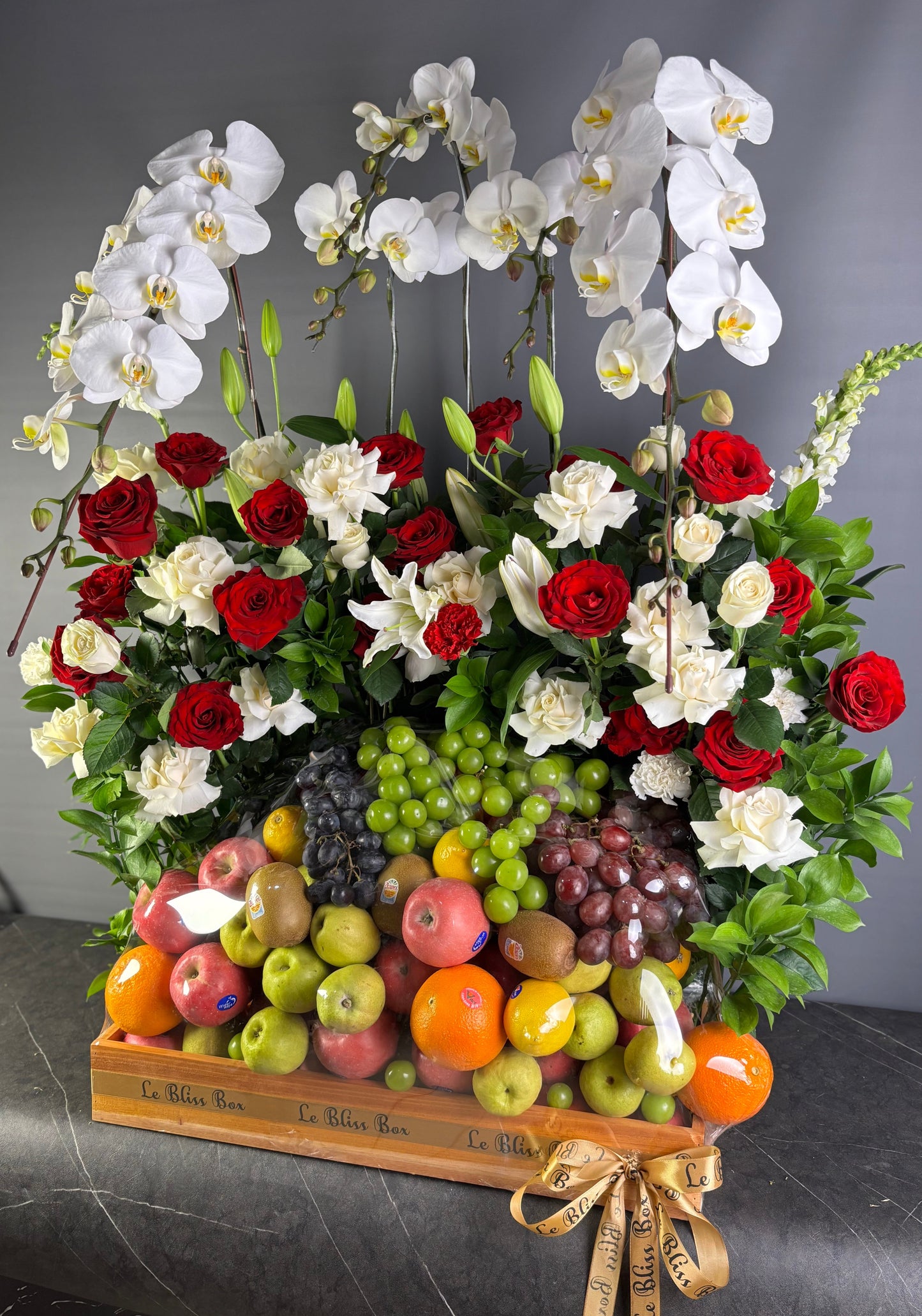 Majestic Grand Fruit Parcel