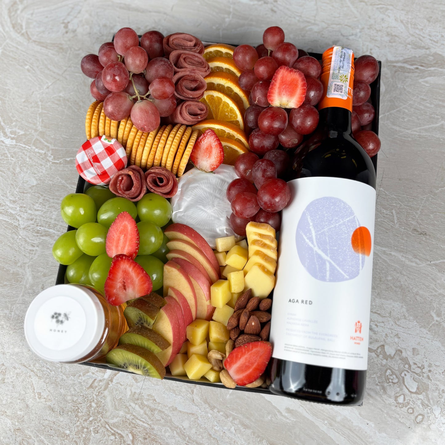 Red Wine Cheese Platter with artisanal cheeses, fresh fruits, honey, jam & smoked beef. Perfect for gifting, celebrations, and premium grazing. Same-day delivery.