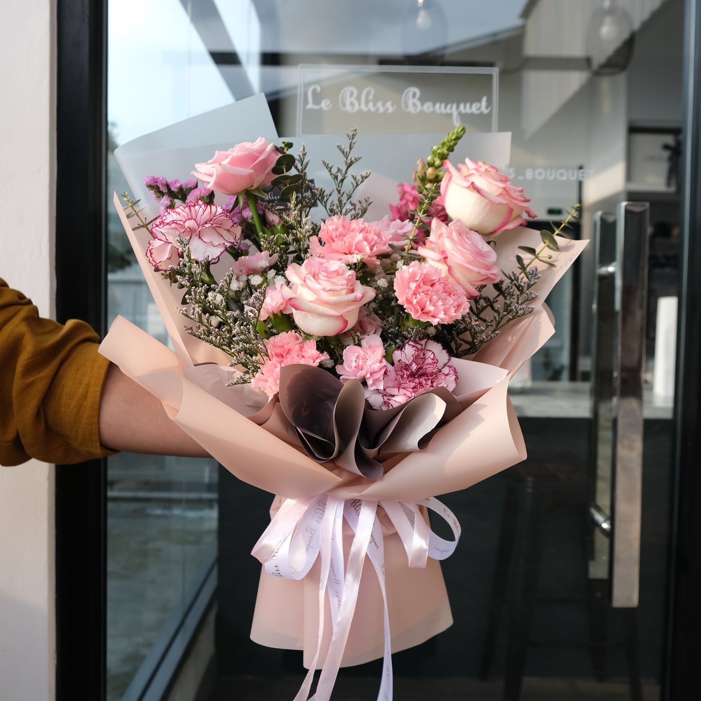 paloma rose pink rose bouquet jakarta indonesia delivery by le bliss bouquet florist