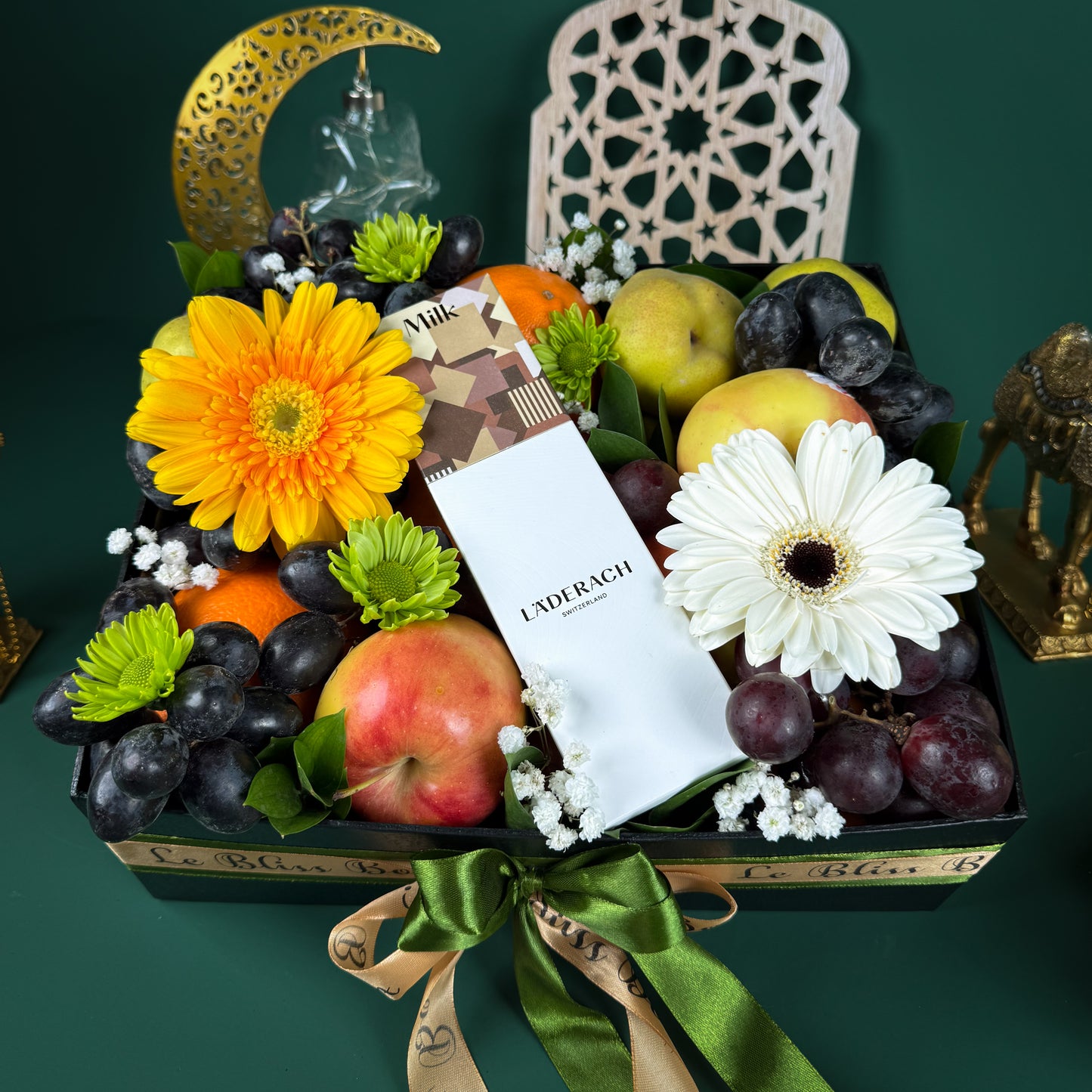 Laderach Orchard Fruit Box