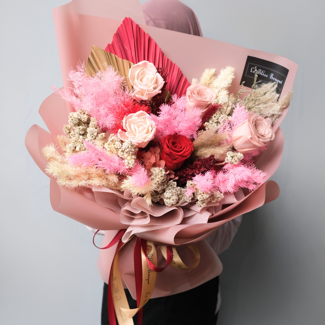 Infinity Rose L Bouquet - Le Bliss Bouquet