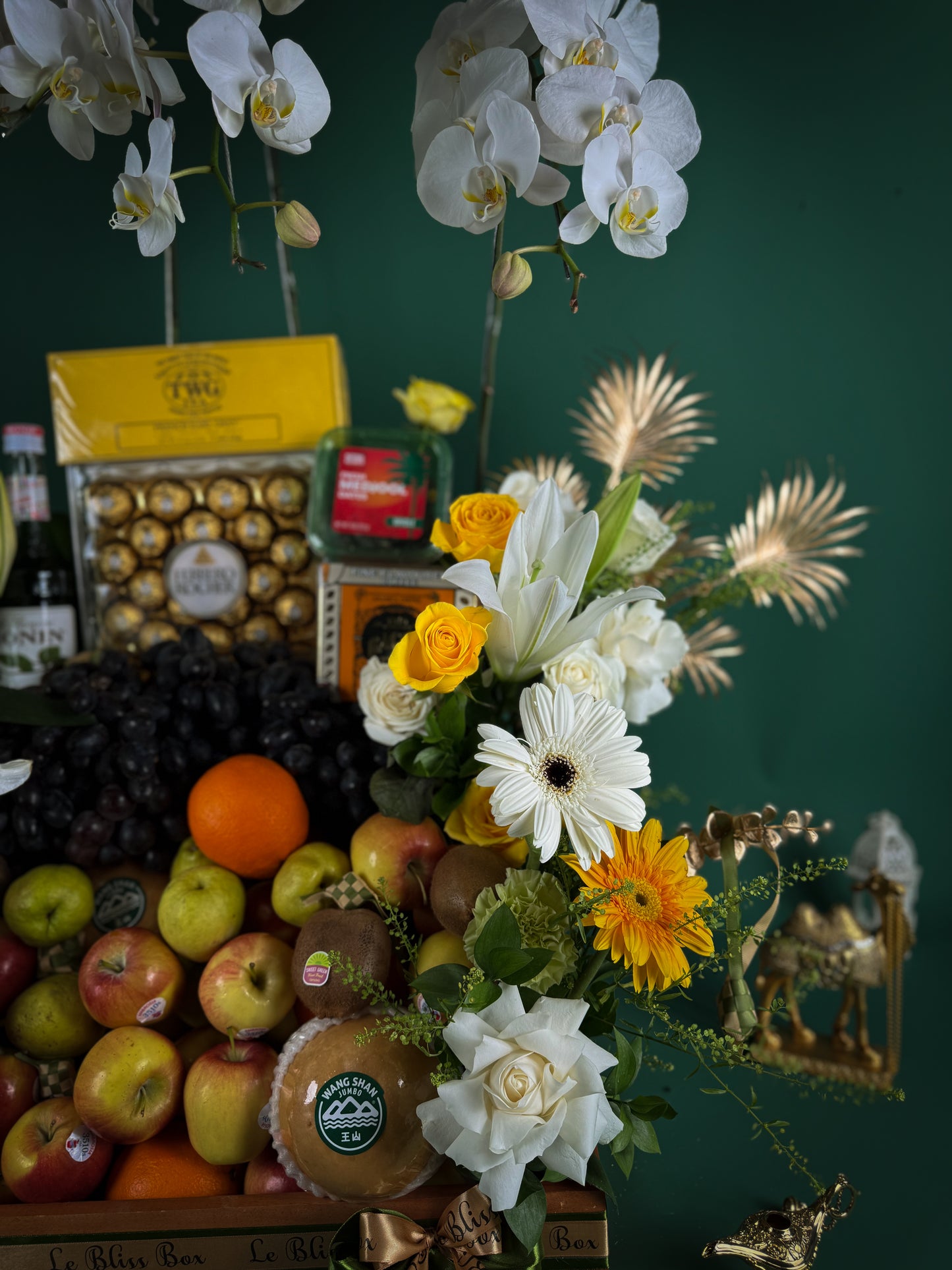 Ramadan Majestic Gourmet Grand Fruit Parcel