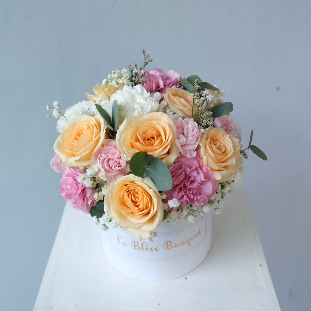 Sweet Peach Petite Bloombox - Le Bliss Bouquet