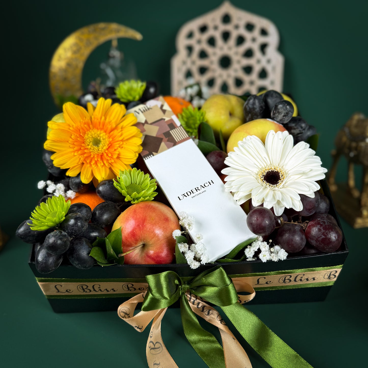 Laderach Orchard Fruit Box