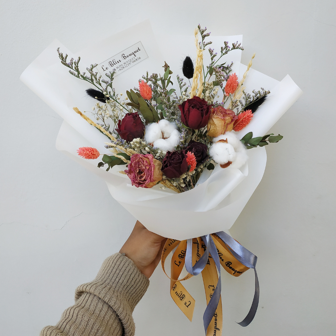 Everlasting Dried Flower Smallie Bouquet - Le Bliss Bouquet