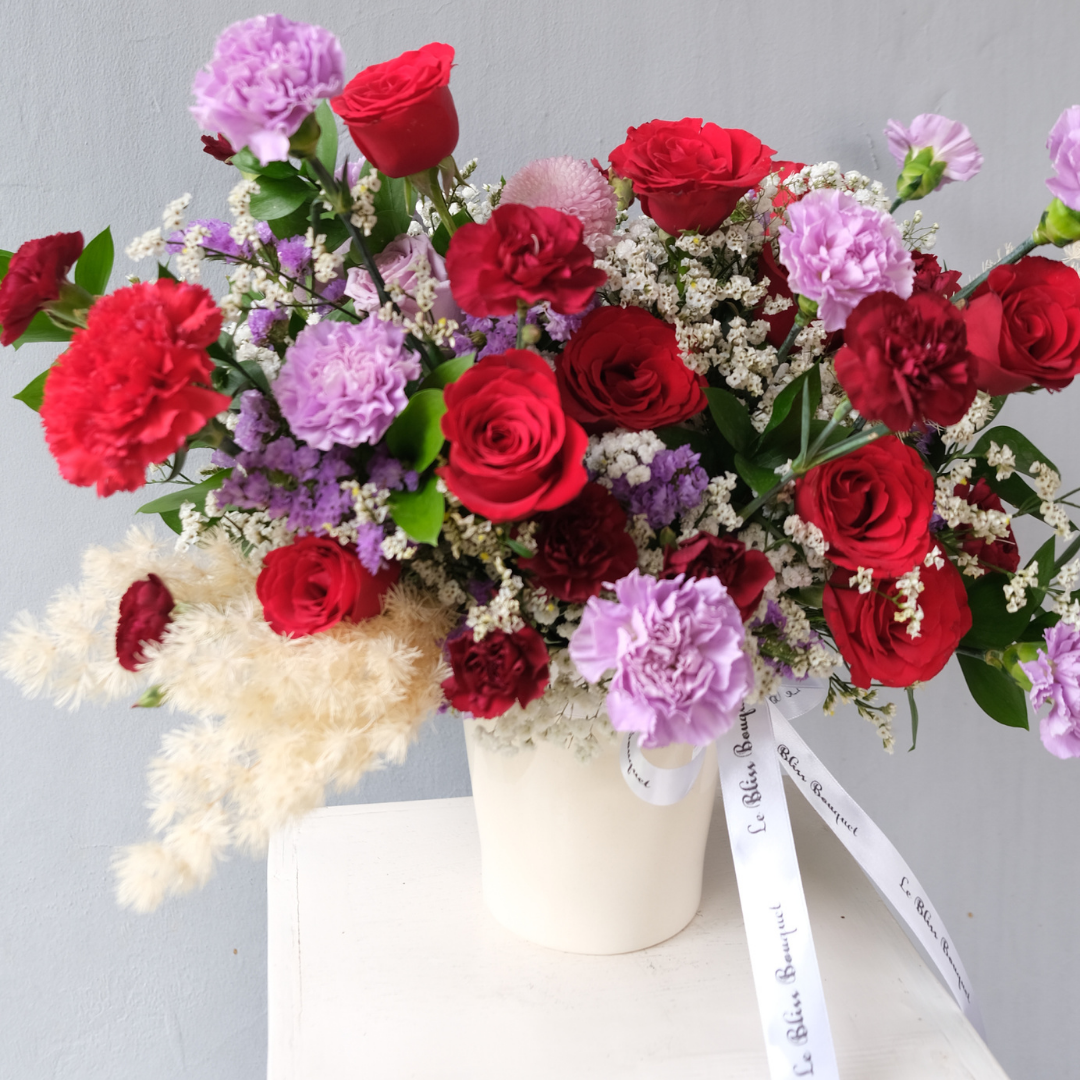 Elegant Red Rose Moonaqua Lilac Vase