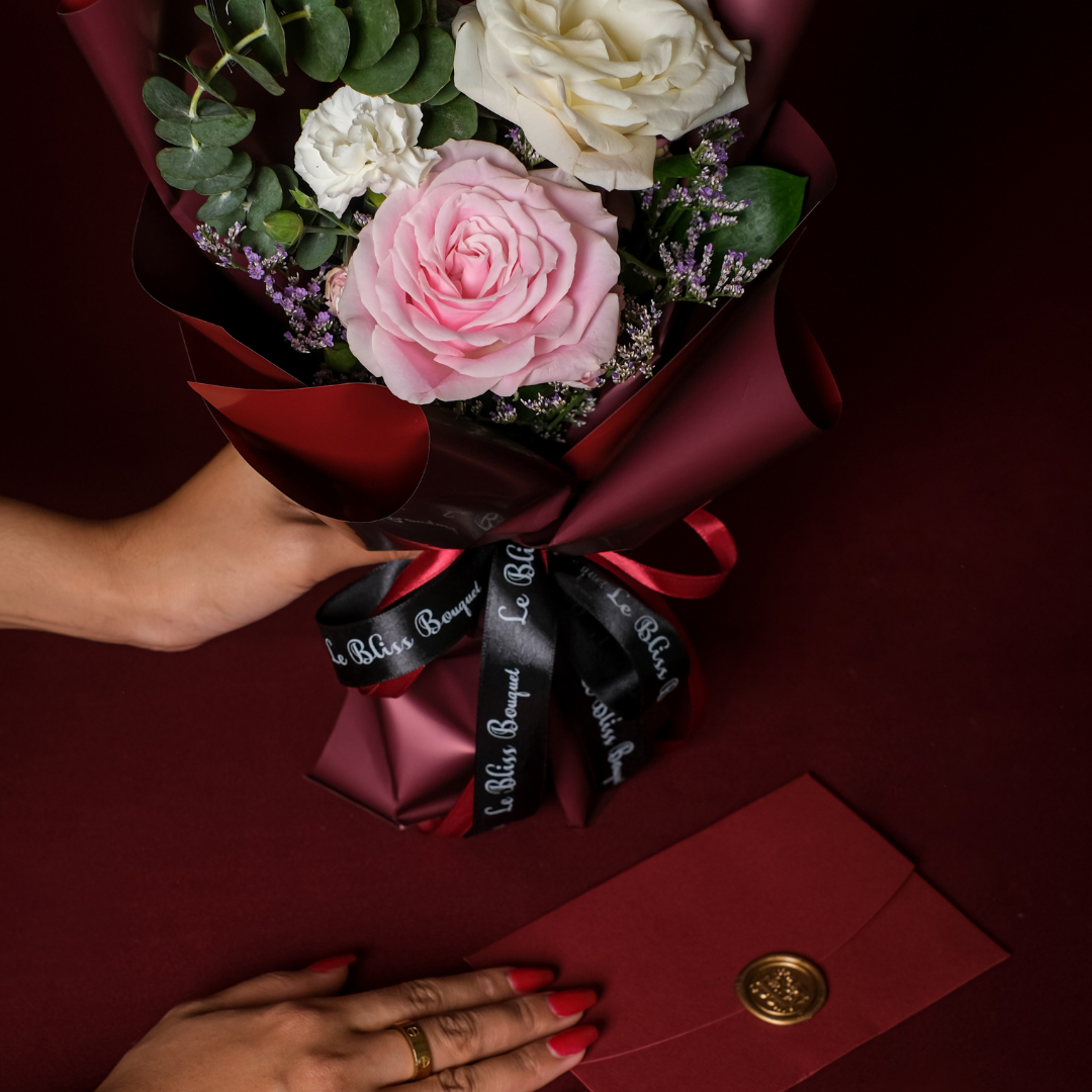 I Heart U Smallie Bouquet Valentine's Day Special by Le Bliss Bouquet - Le Bliss Bouquet