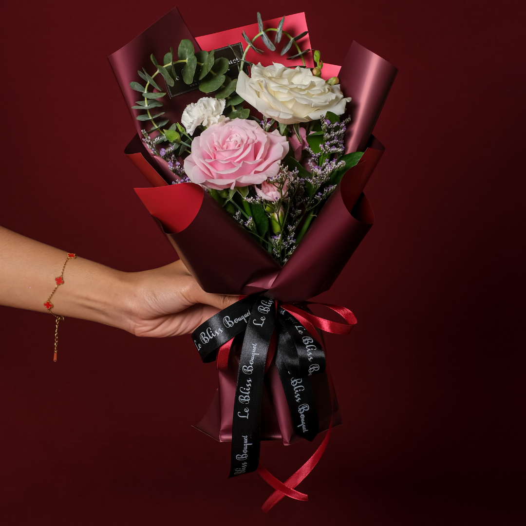 I Heart U Smallie Bouquet Valentine's Day Special by Le Bliss Bouquet - Le Bliss Bouquet