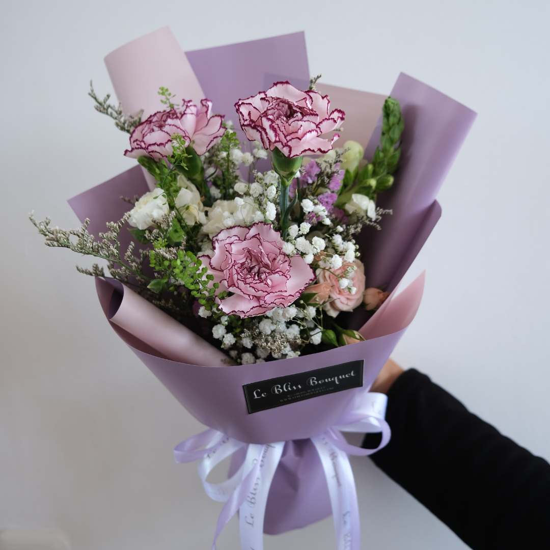 Signature Carnation Smallie Bouquet