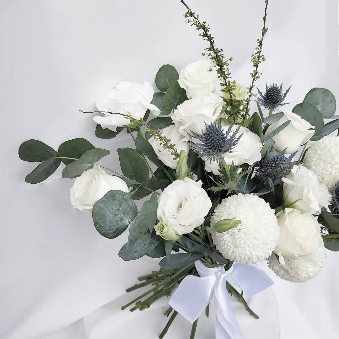 White Theme Prewed Bouquet