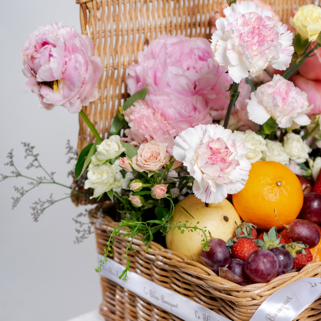 Grand Fruit Parcel - Le Bliss Bouquet