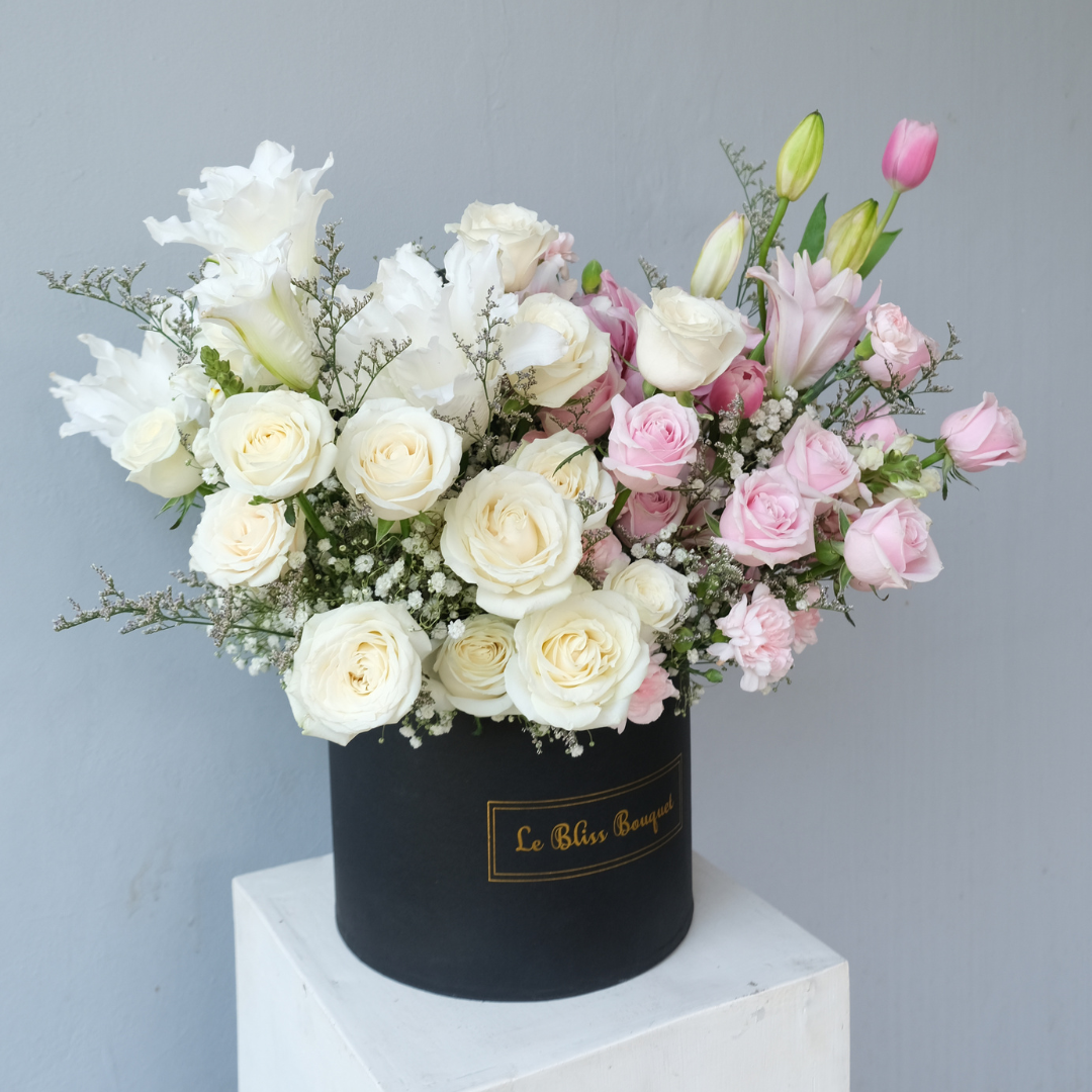 Soft Gradient Grand Bloombox - Le Bliss Bouquet