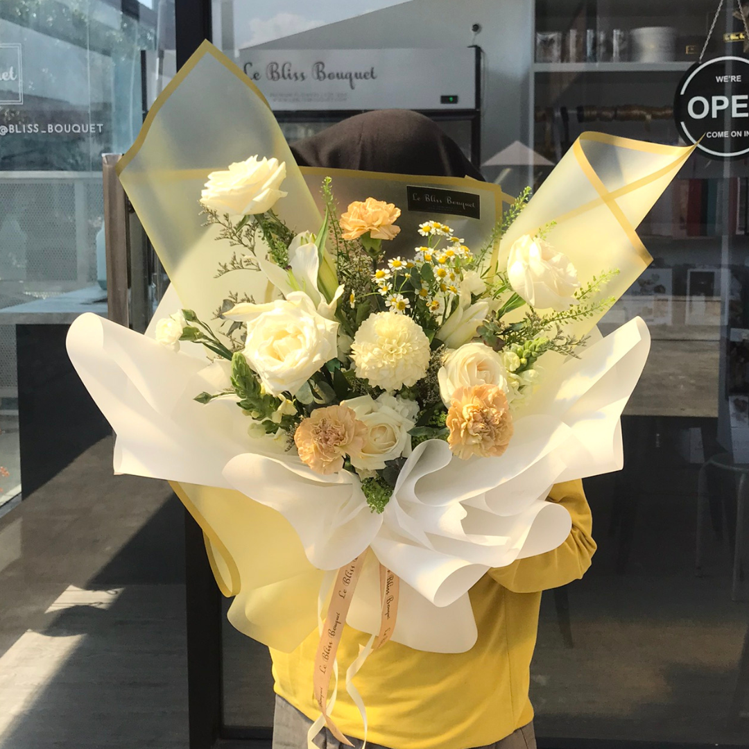 Garden White Yellow Bouquet