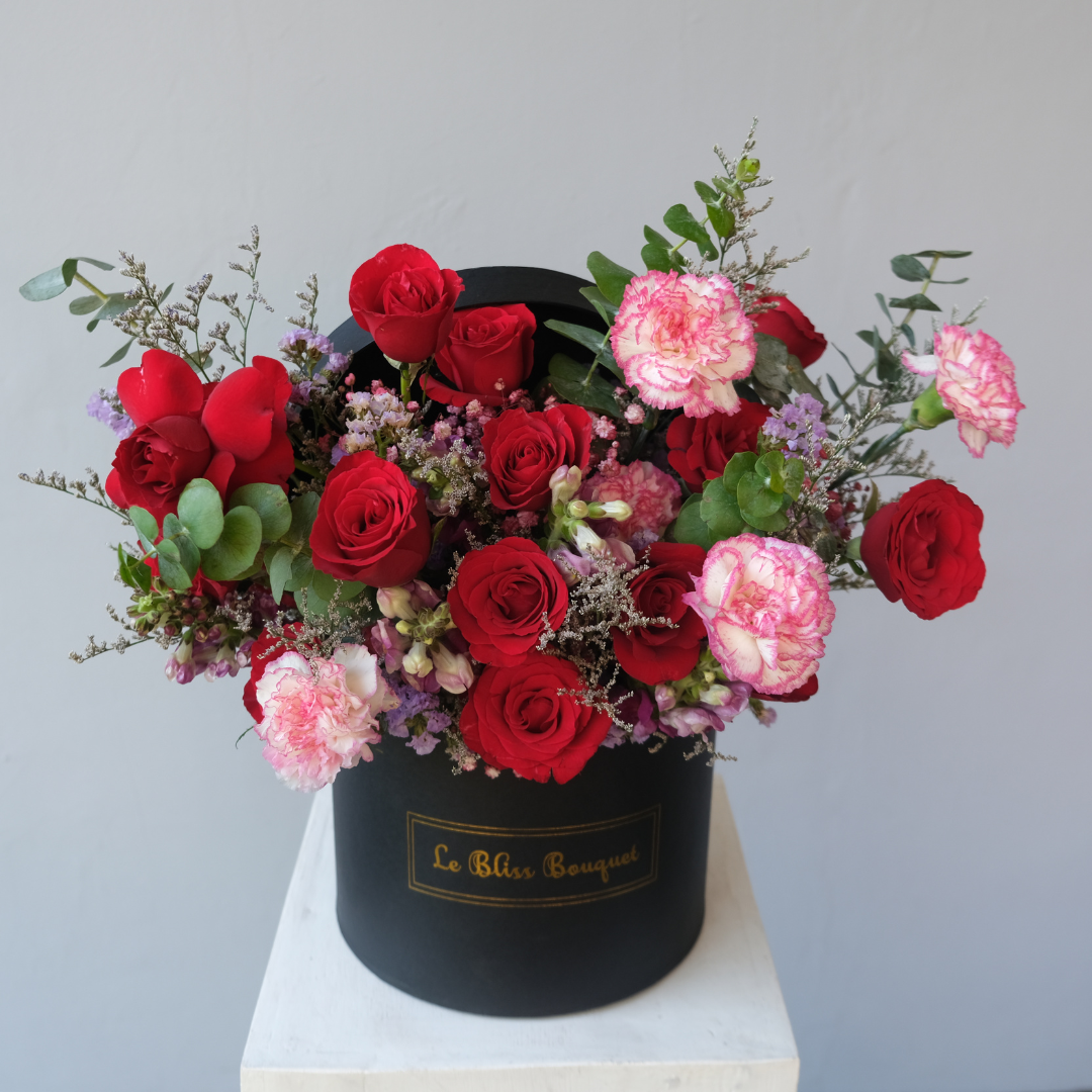 Classic Pink Red Elegant Bloombox - Le Bliss Bouquet