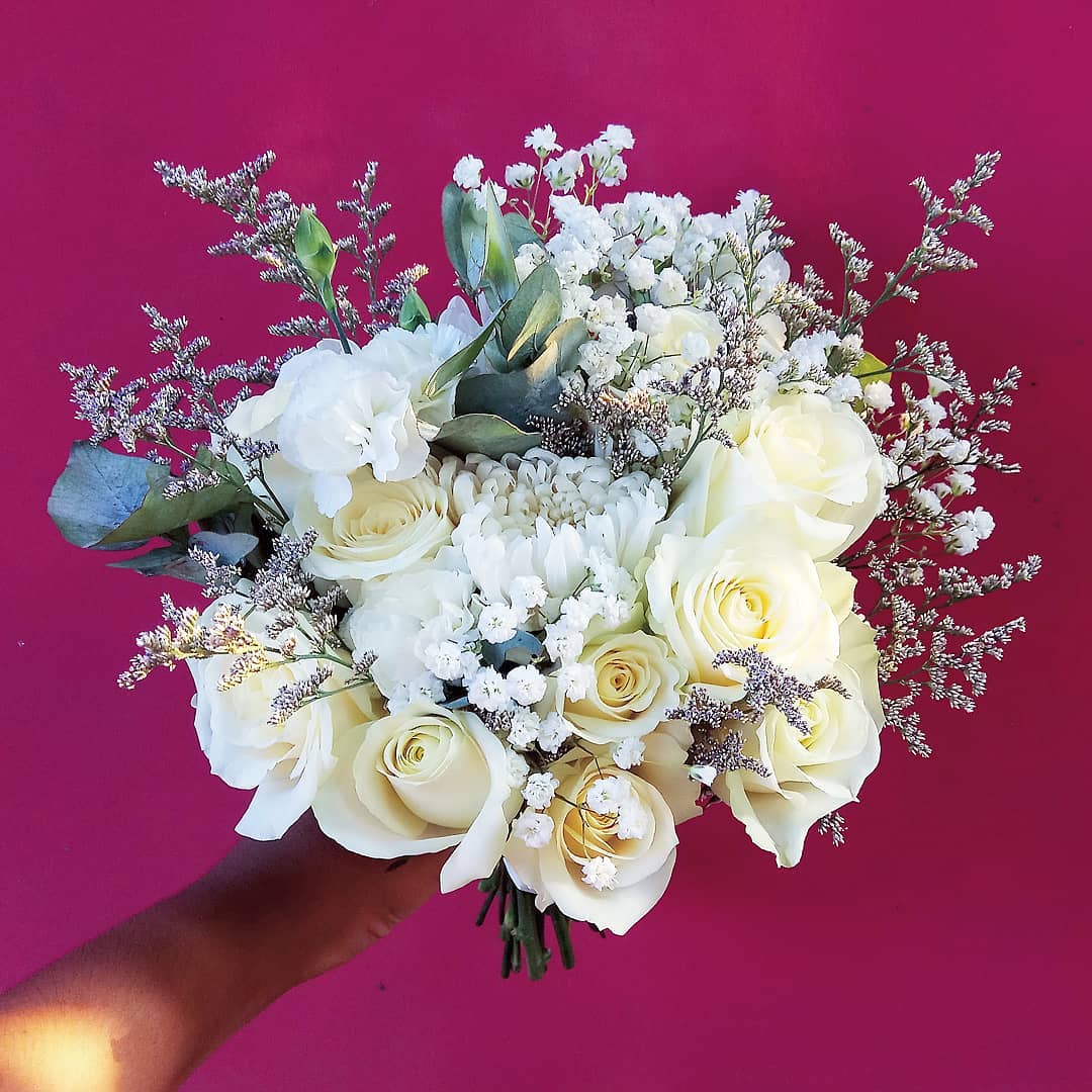 White Theme Prewed Bouquet