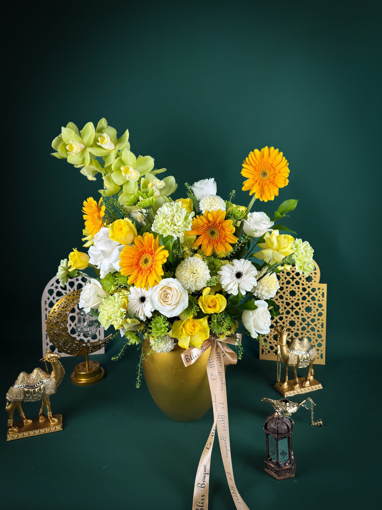 Noor Floral Vase Arrangement