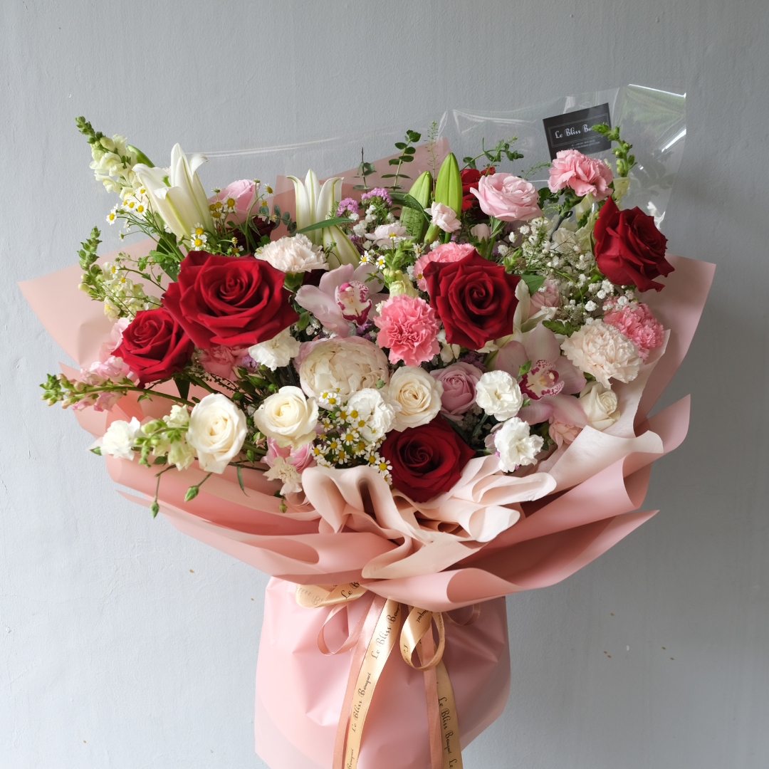 Explorer Rose Peony Human Size Bouquet - Le Bliss Bouquet