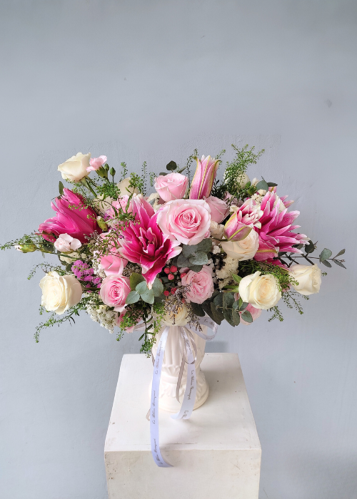 Roselily Pink Vase - Le Bliss Bouquet