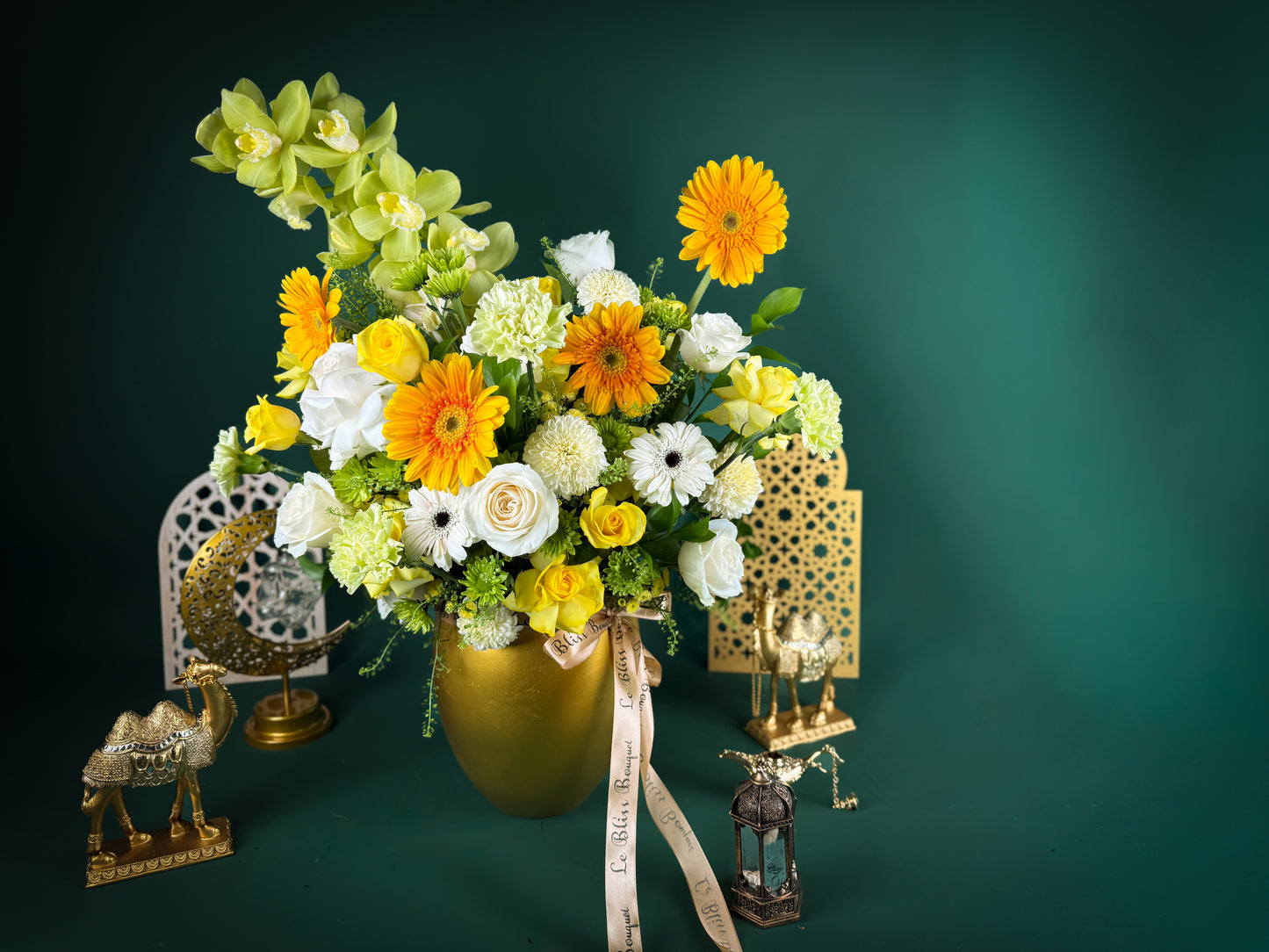 Noor Floral Vase Arrangement