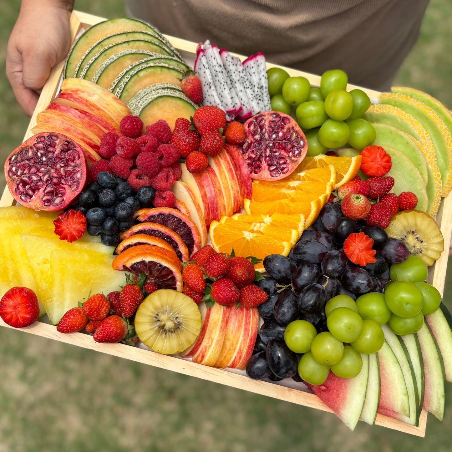 Colorful Fruit Platter Jakarta & Surabaya – Le Bliss Platter. best Fruit platter surabaya, best fruit platter jakarta 