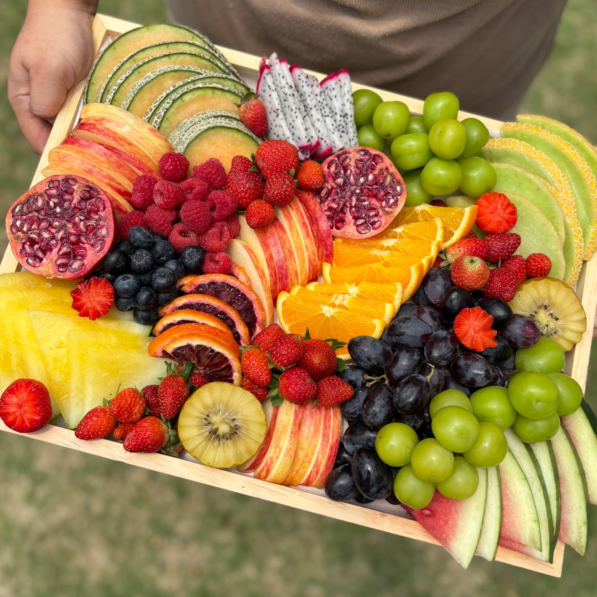 Colorful Fruit Platter Jakarta & Surabaya – Le Bliss Platter. best Fruit platter surabaya, best fruit platter jakarta 