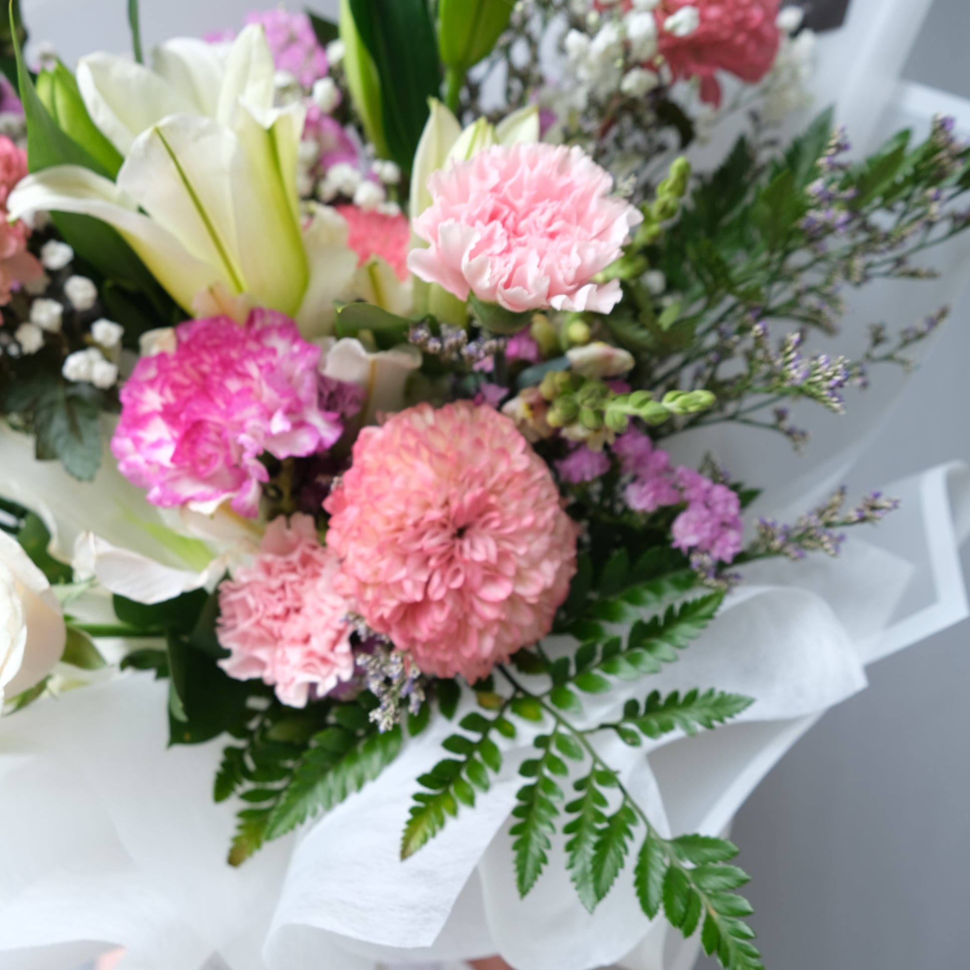 Lily Signum Gompie Bouquet - Le Bliss Bouquet