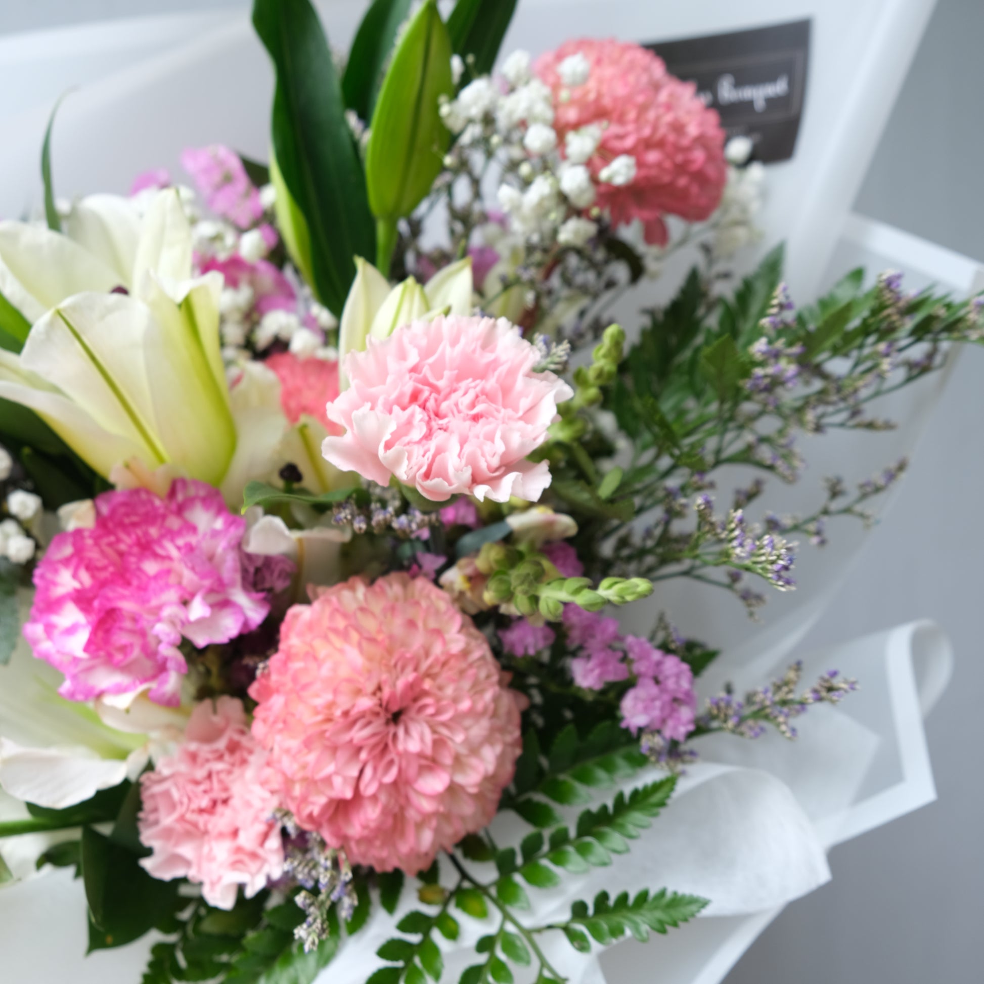 Lily Signum Gompie Bouquet - Le Bliss Bouquet