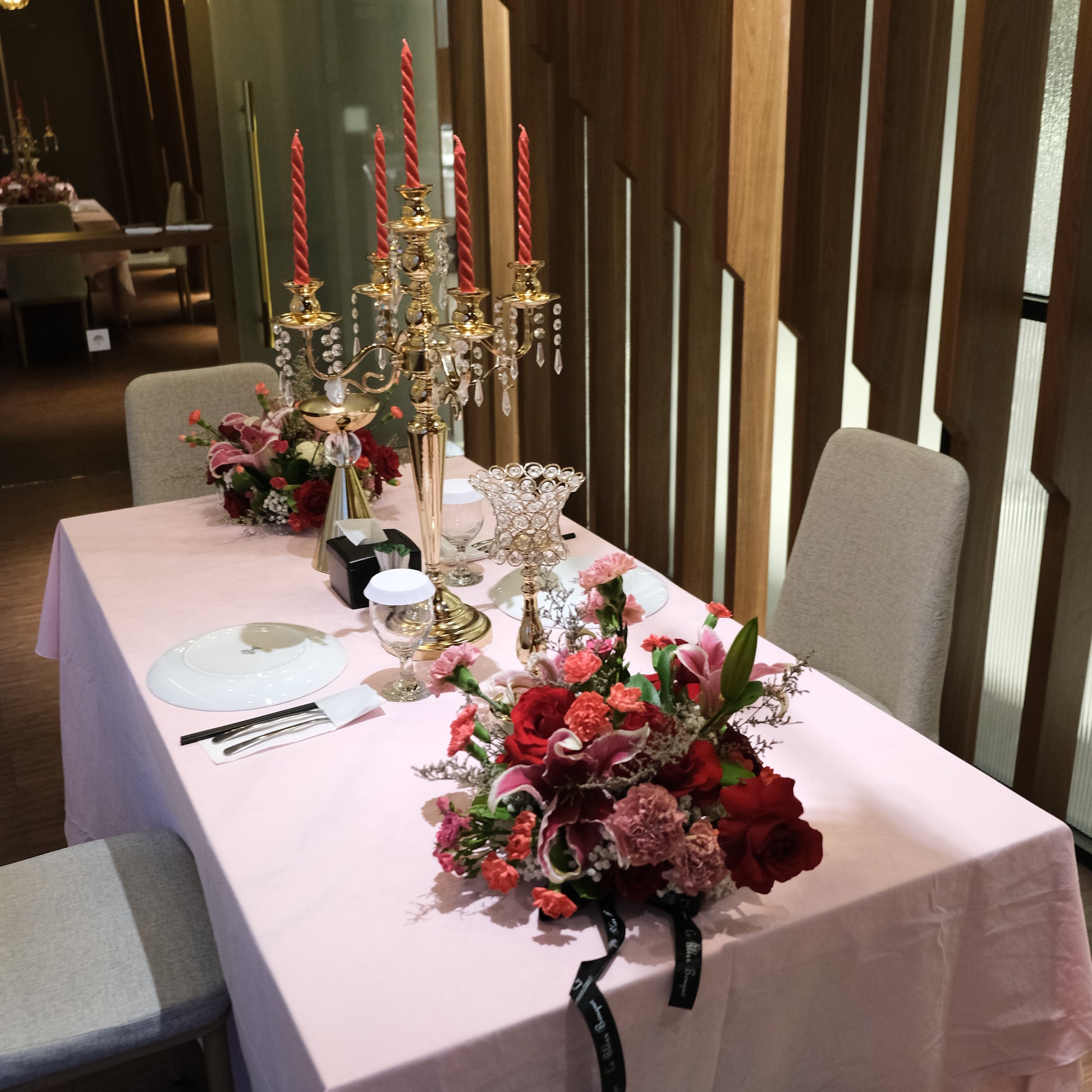 Flower Table Decor Bintaro