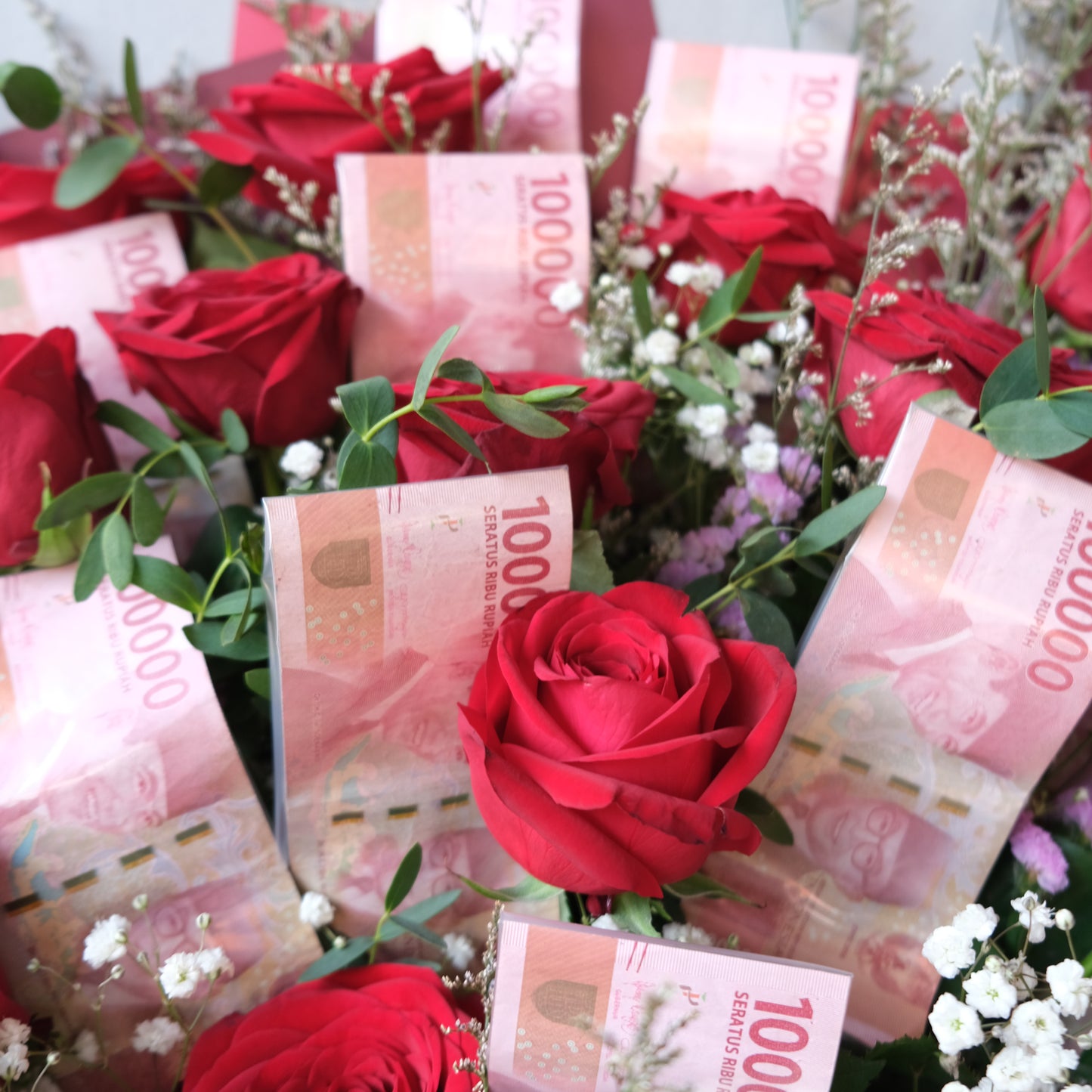 Explorer Red Rose Money Bouquet | 15 Lembar