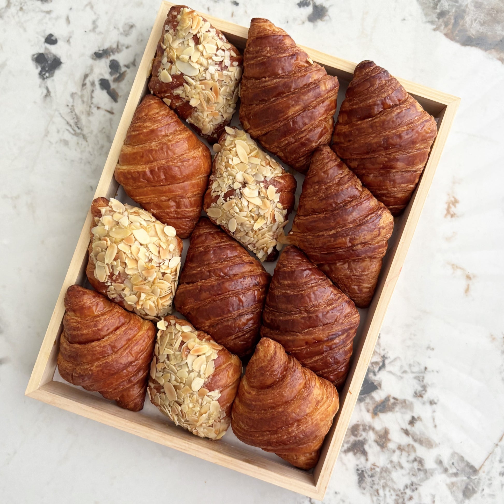 Discover the best pastry platter in Jakarta & Surabaya with Le Bliss Platter’s Croissant Platter — buttery, flaky, and beautifully arranged for gifting & events.