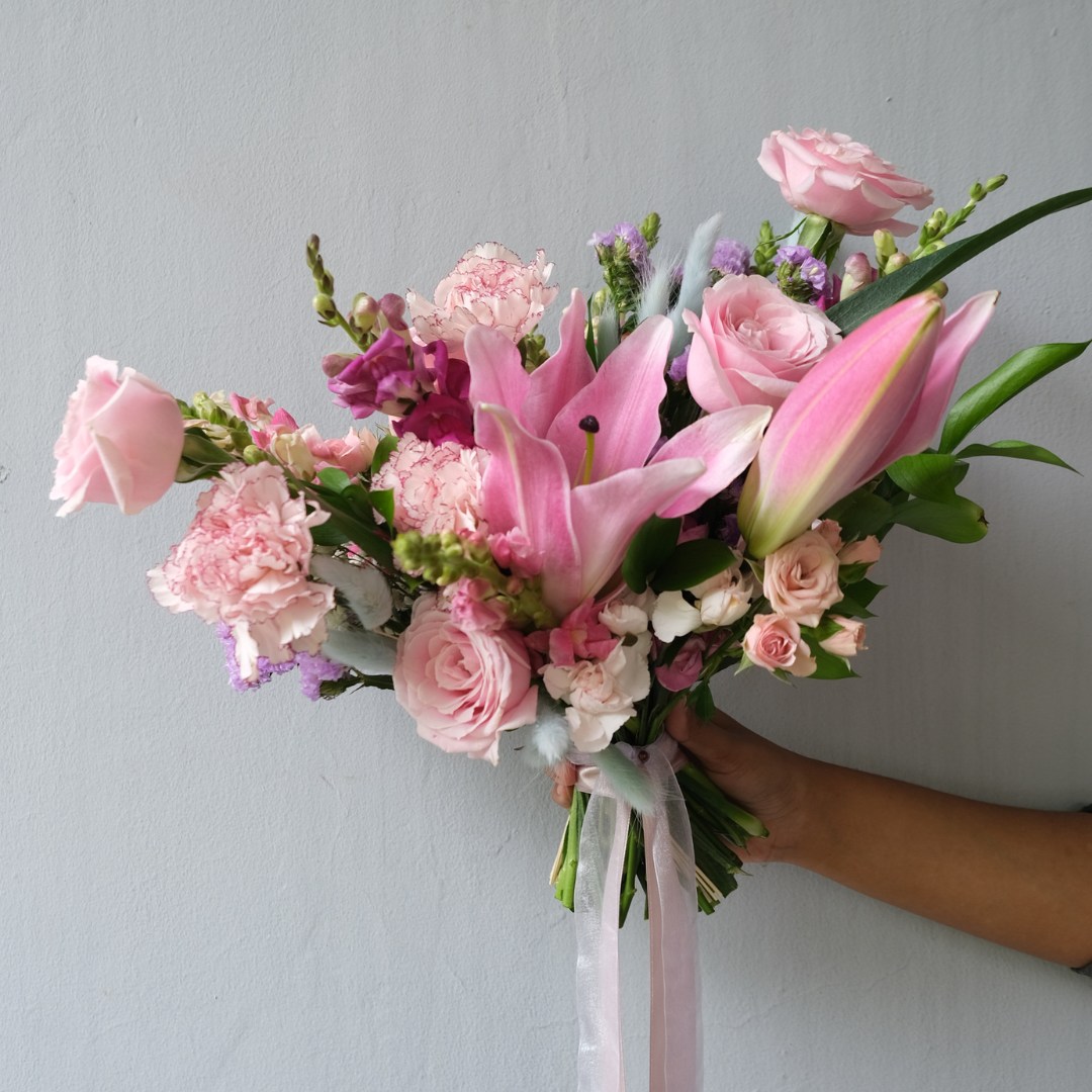 Garden Pink Lily Bridal Bouquet Jakarta. Bridal Bouquet Surabaya, wedding bouquet surabaya, florist surabaya, toko bunga surabaya