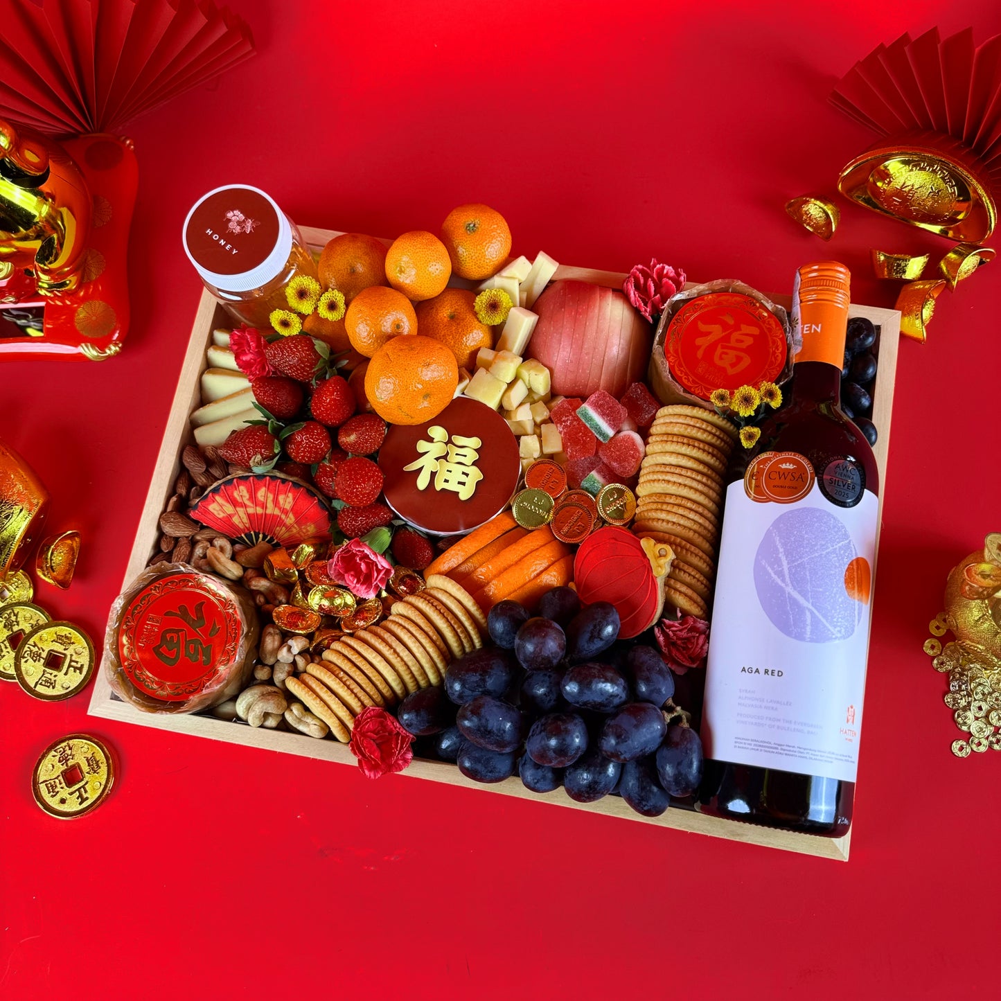 Gong Xi Fa Cai Chinese New Year platter with wine by Le Bliss Platter – premium gift tray Jakarta Surabaya Cirebon - Platter Imlek