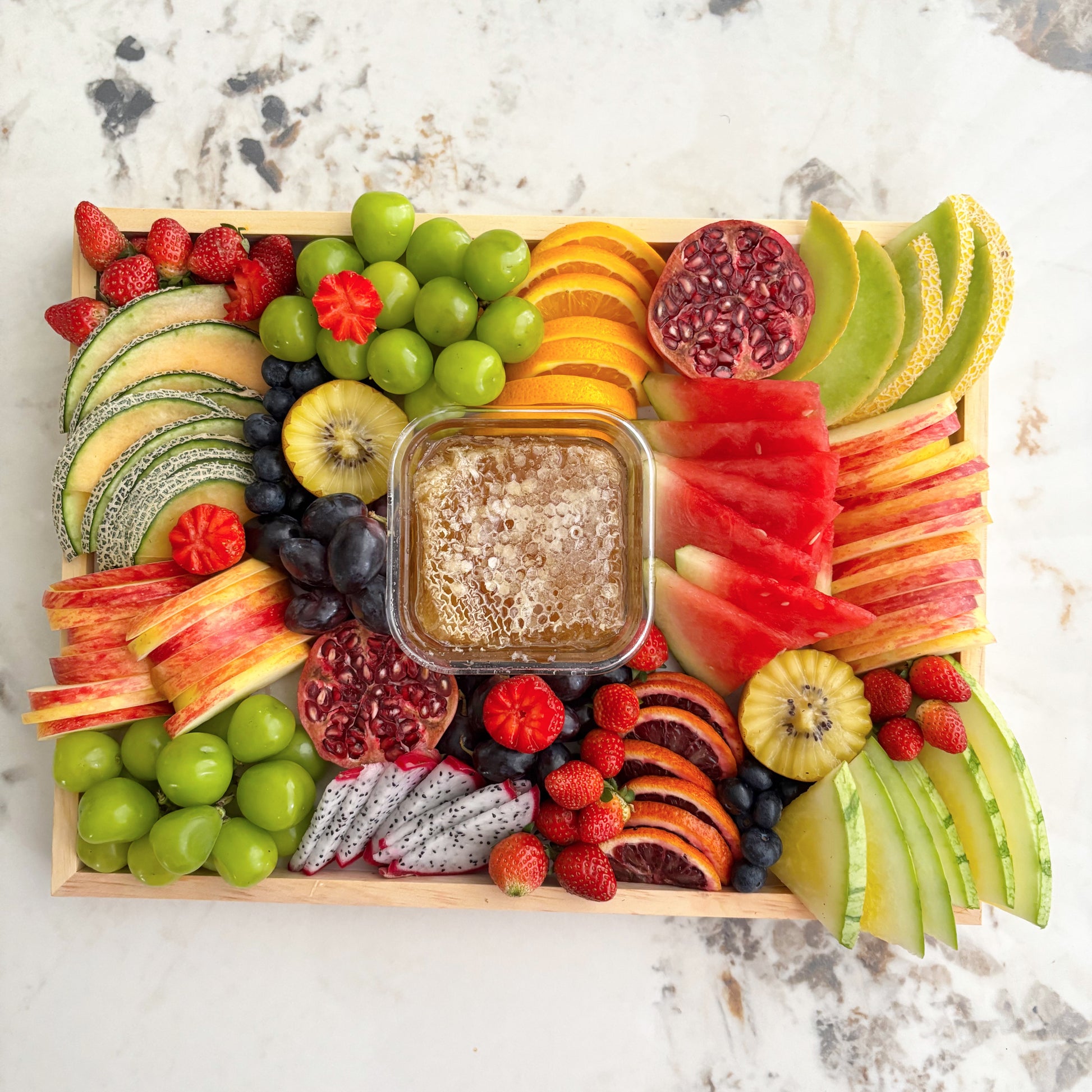 Honeycomb Colorful Fruit Platter | Fresh Luxury Fruit Platter Jakarta & Surabaya – Le Bliss Platter