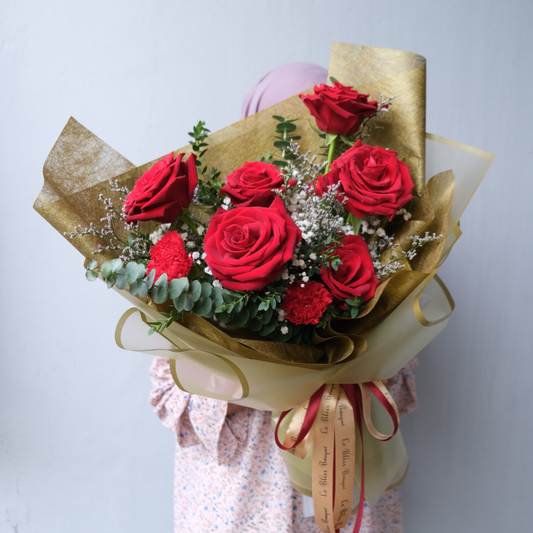 Explorer Red Rose in Gold Wrap - Le Bliss Bouquet