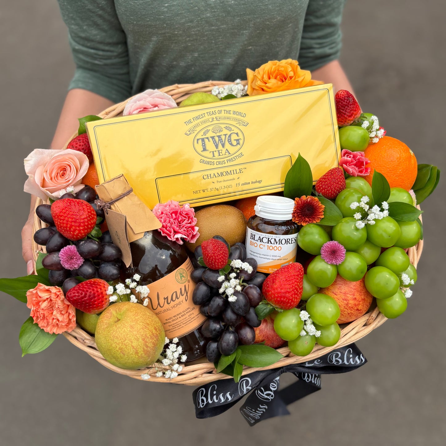 Glow & Heal Fruit Hamper