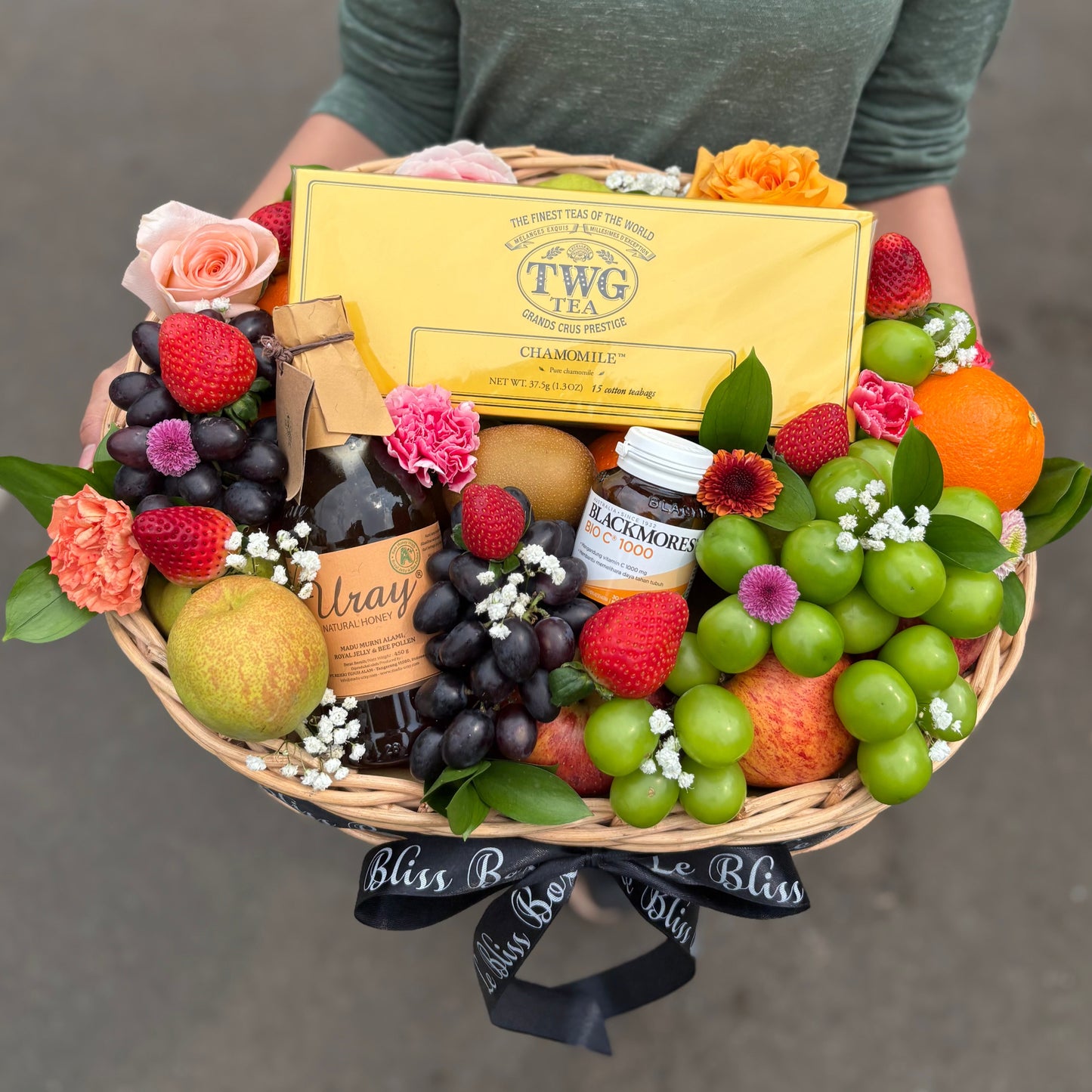 Glow & Heal Fruit Hamper
