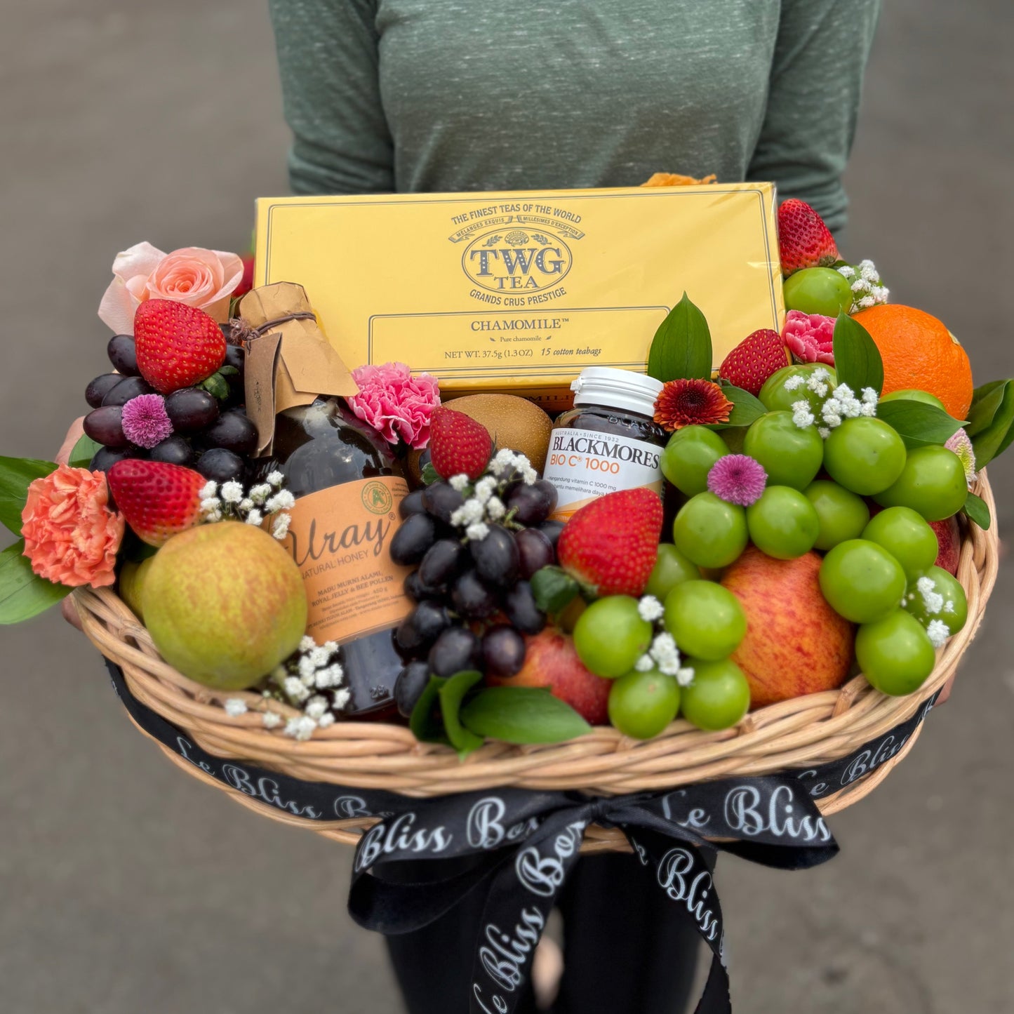 Glow & Heal Fruit Hamper