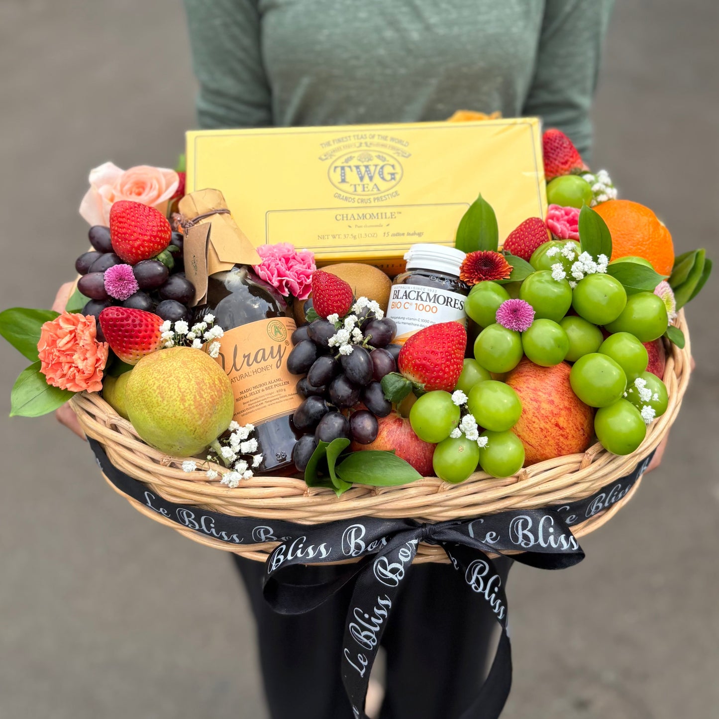 Glow & Heal Fruit Hamper