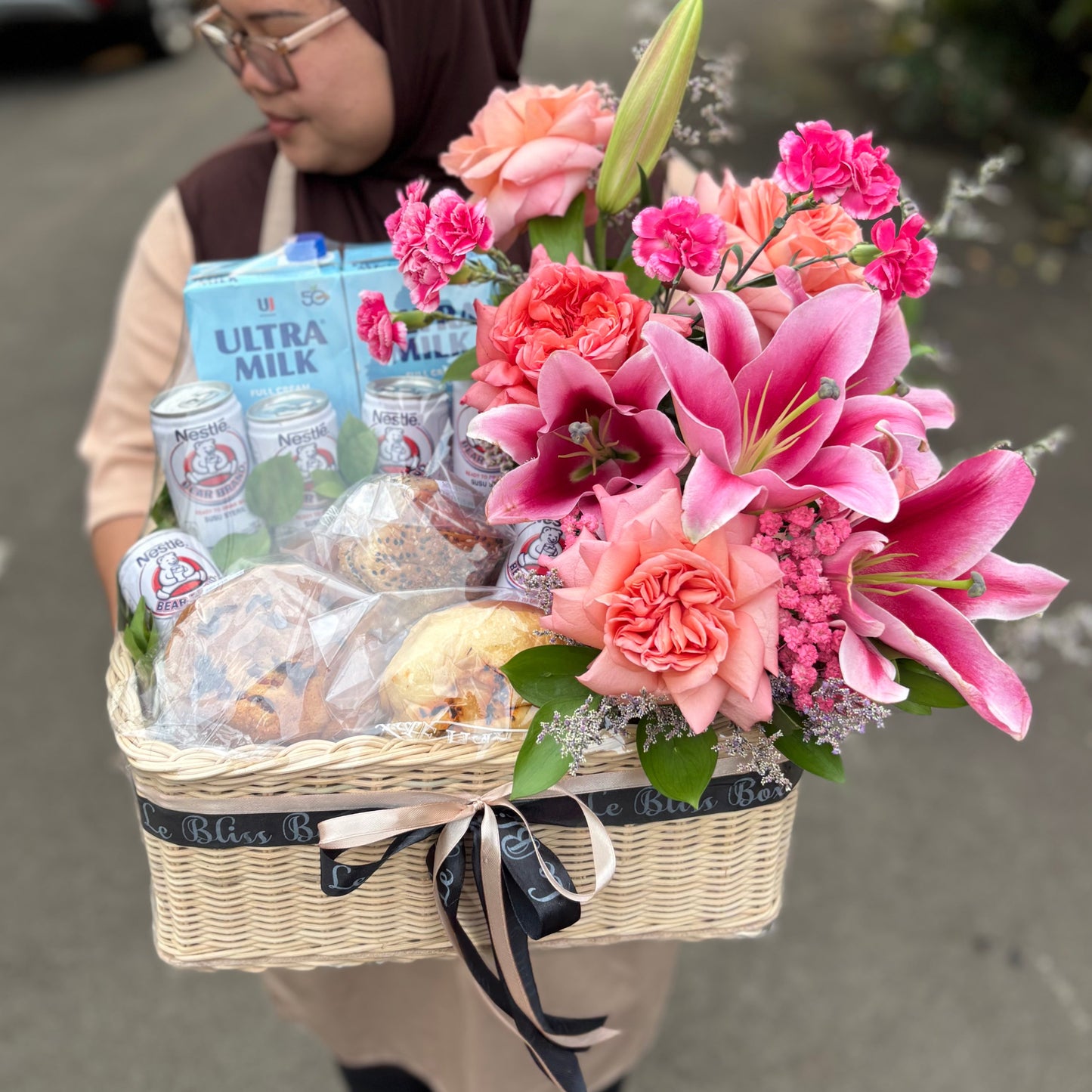 Bread Milk Gourmet Hamper