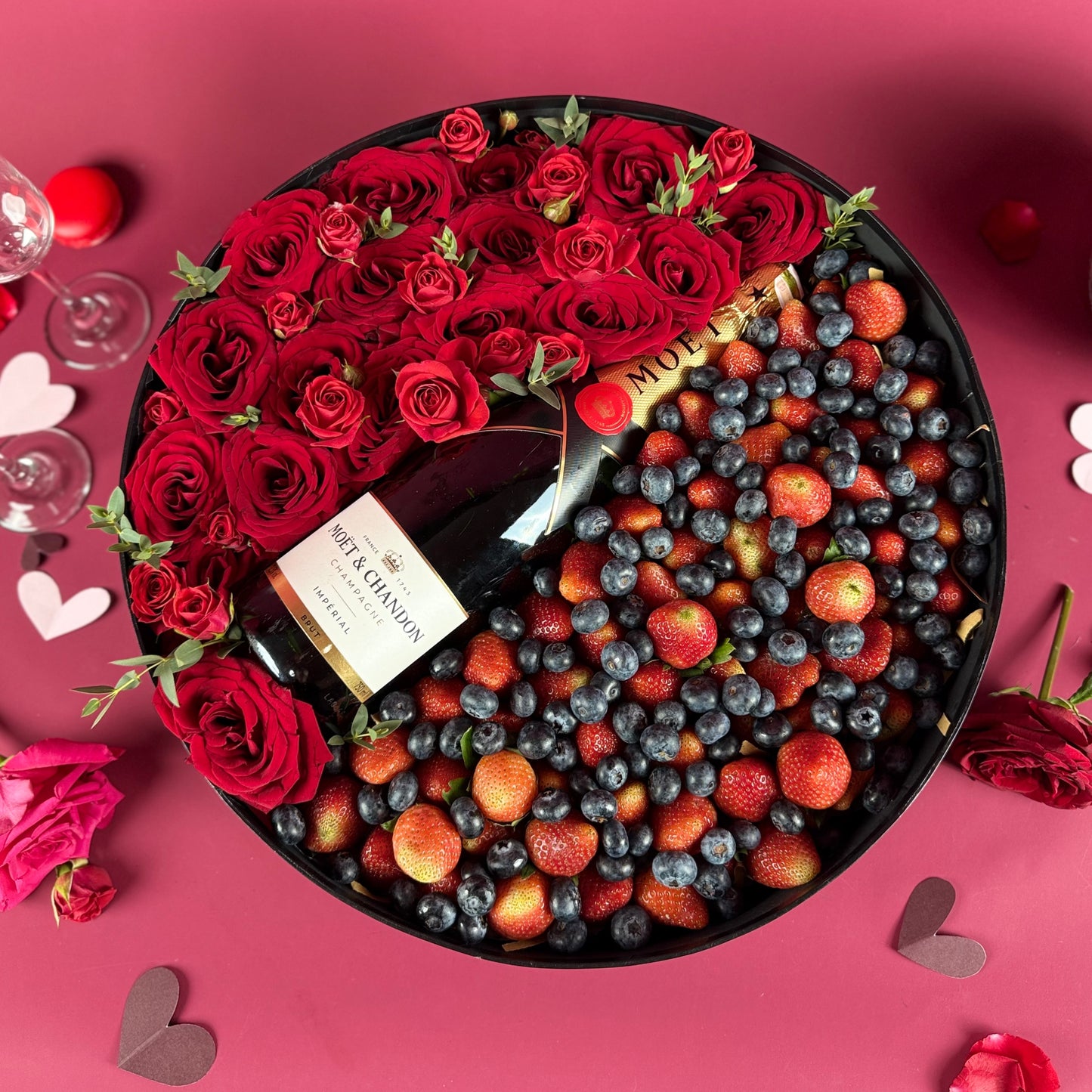 Classic Moet Berry Round Box