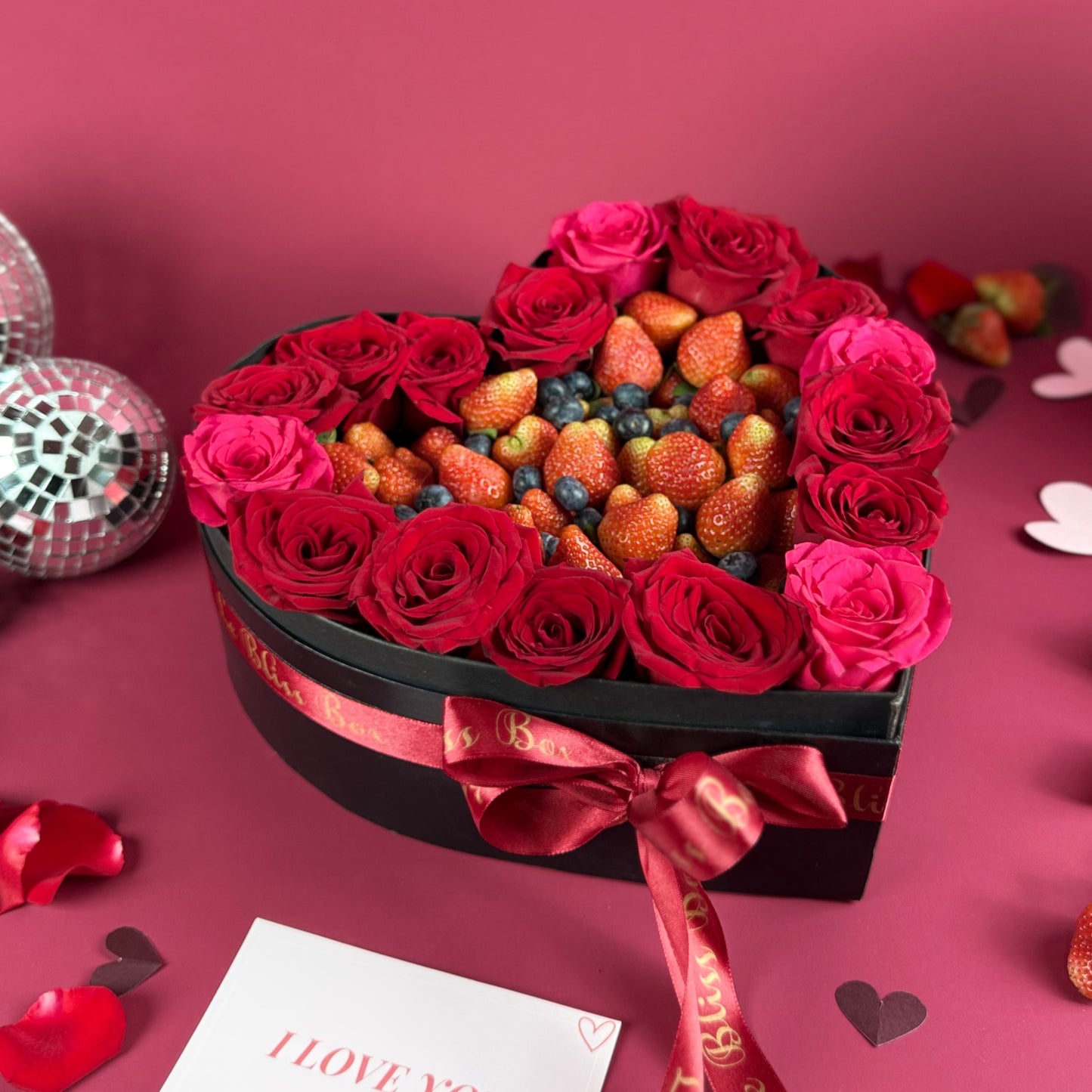 Rosé Berries Heart Box