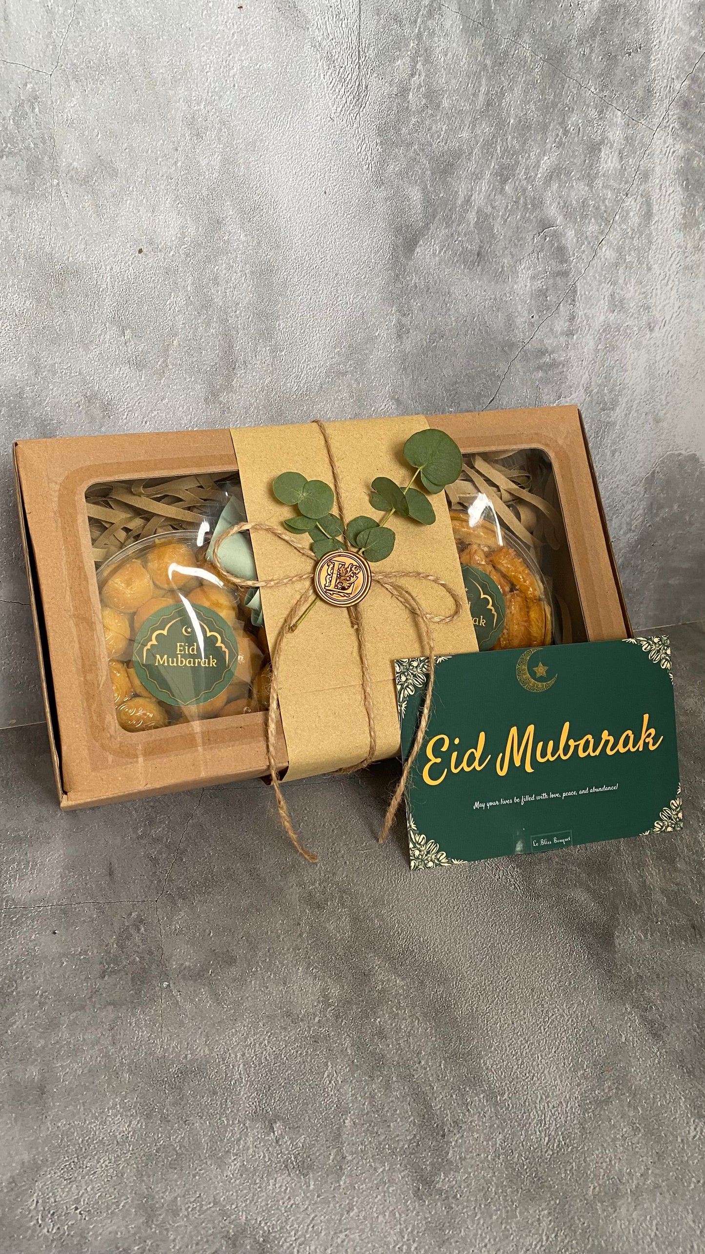 Eid Fitr Delights Gift Box