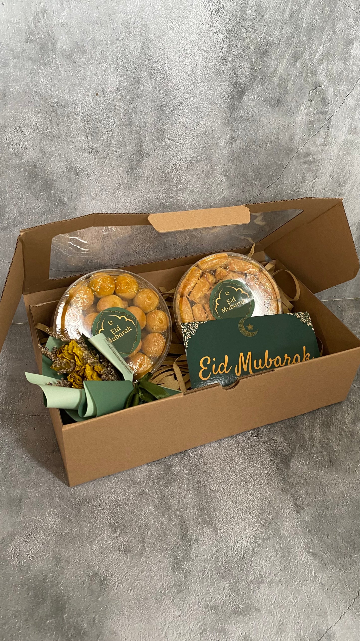 Eid Fitr Delights Gift Box