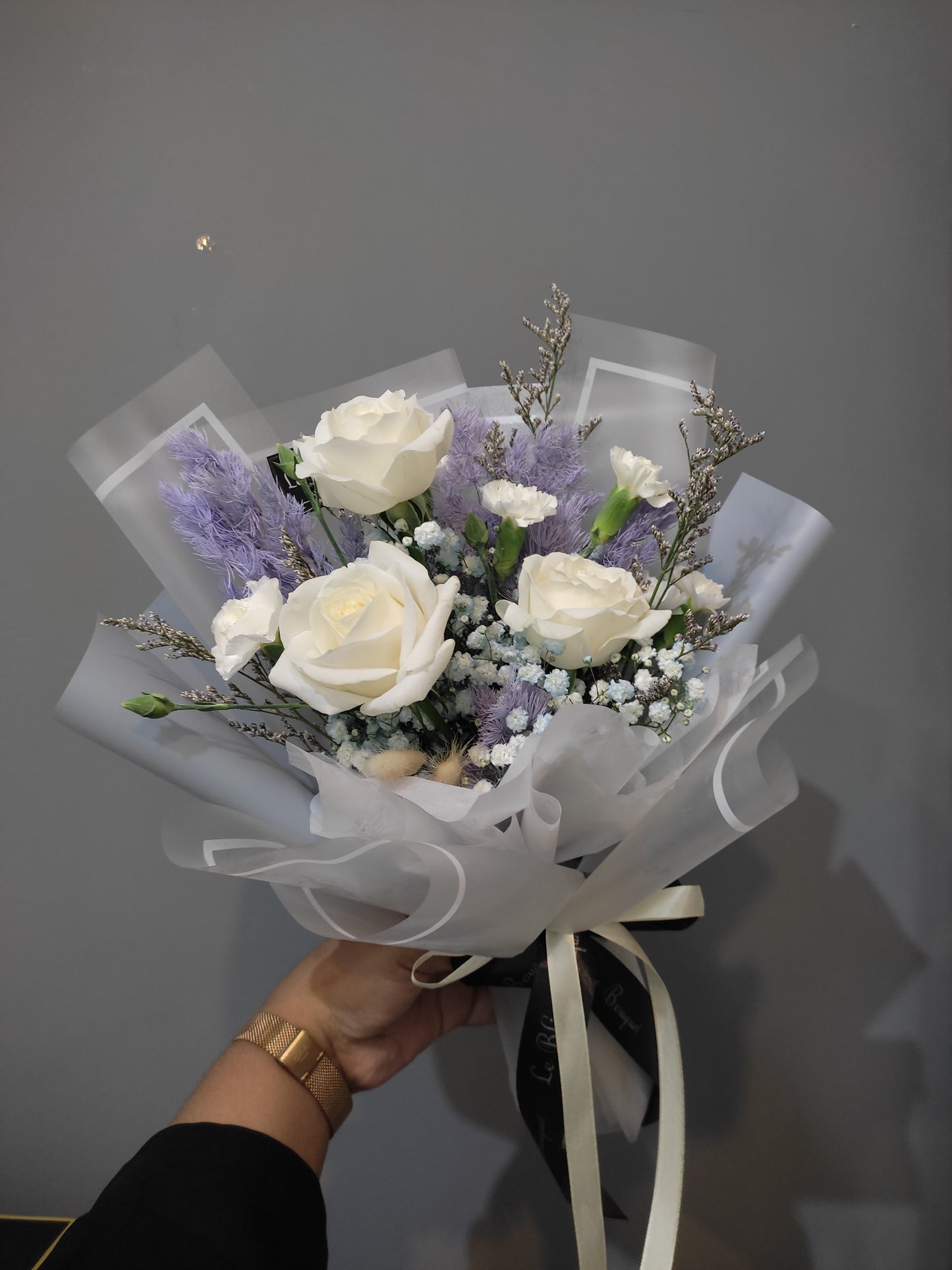 Signature Three Rose Smallie Bouquet