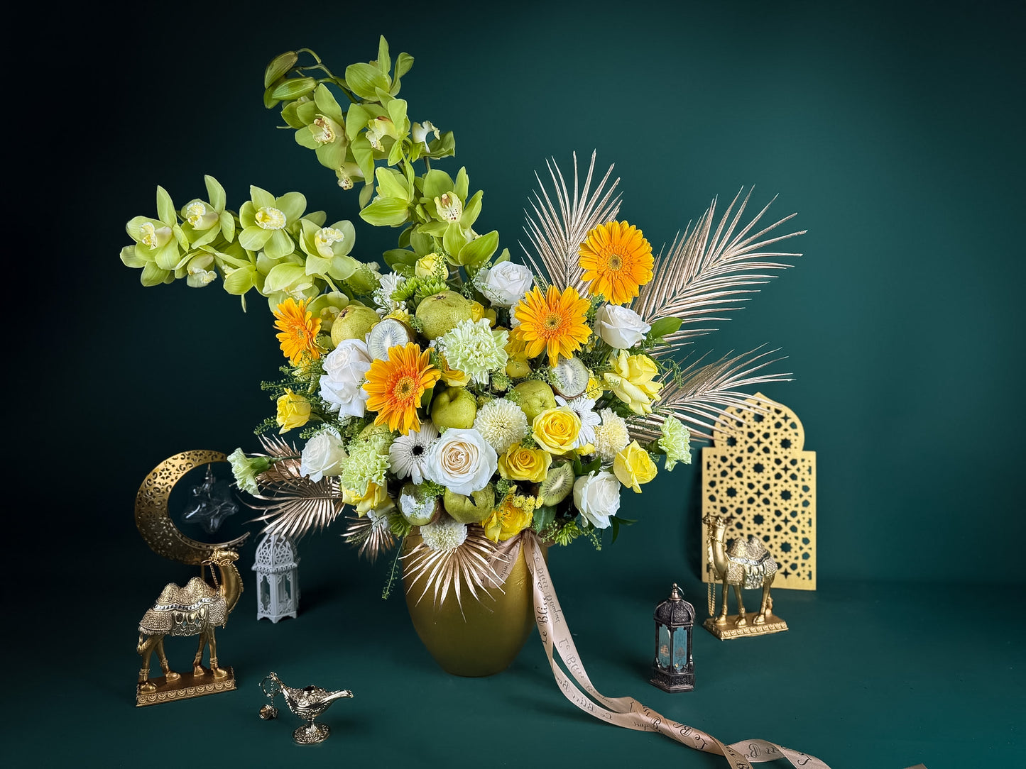 Grand Noor Vase Arrangement