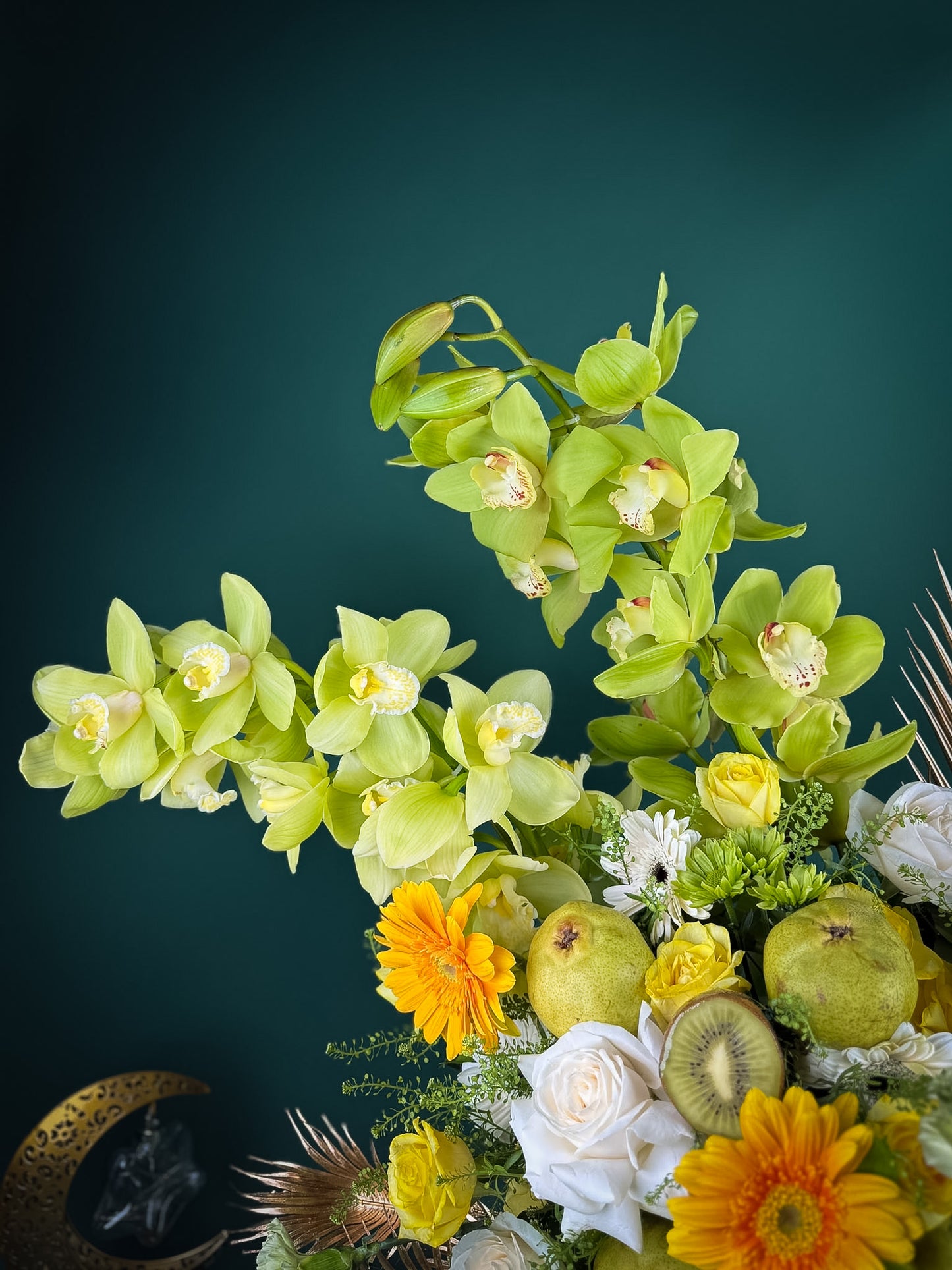 Grand Noor Vase Arrangement