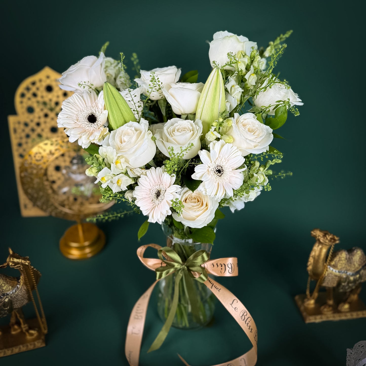 Layali Blanc Vase Arrangement