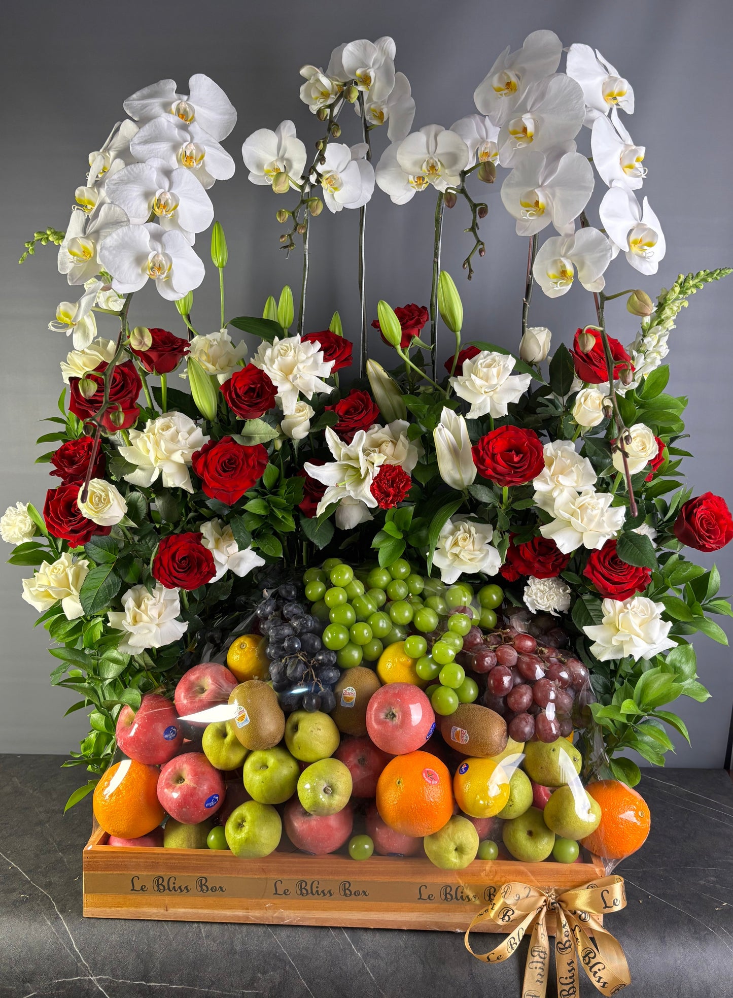 Majestic Grand Fruit Parcel